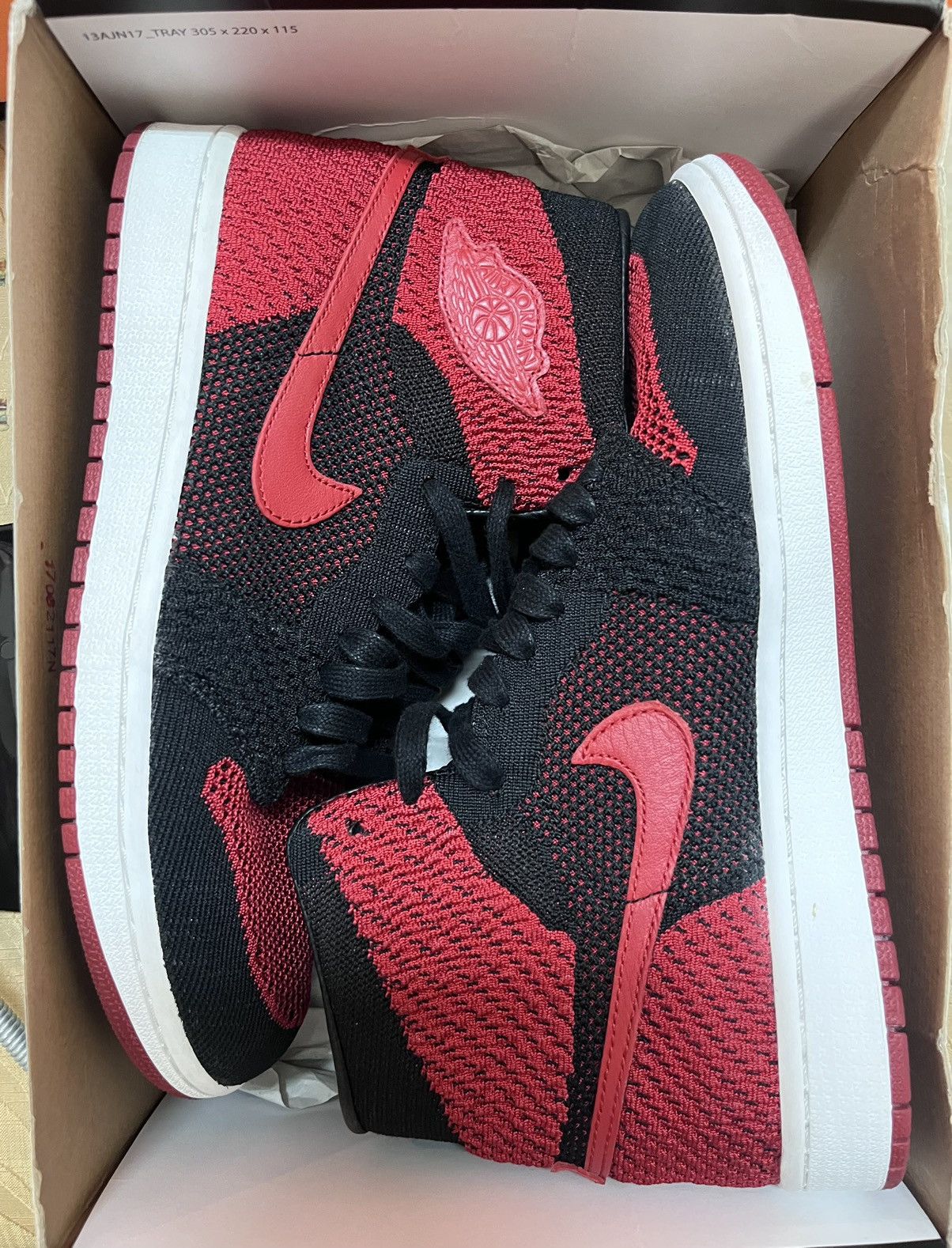 Jordan Brand Jordan 1 Flyknit Bred 2017 Size US 9 / EU 42 - 9 Thumbnail