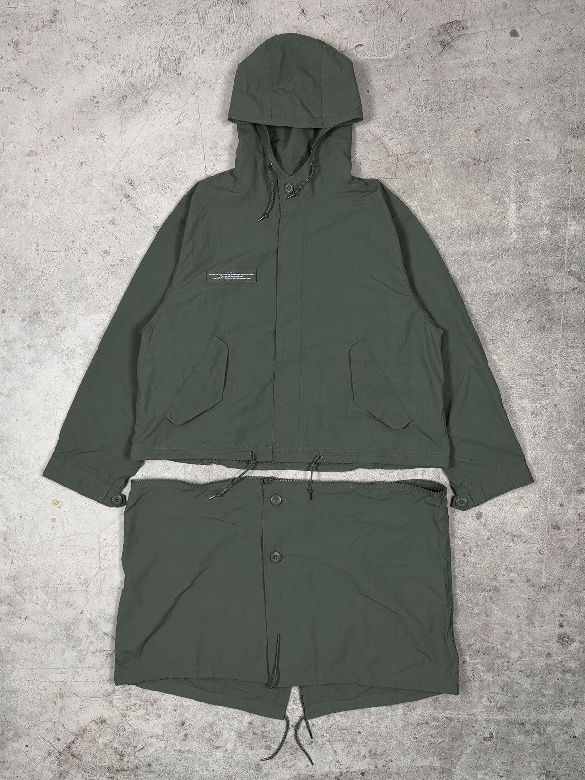 GU × Undercover GU × UNDERCOVER transformer jacket/cloak. Size US L / EU 52-54 / 3 - 3 Thumbnail