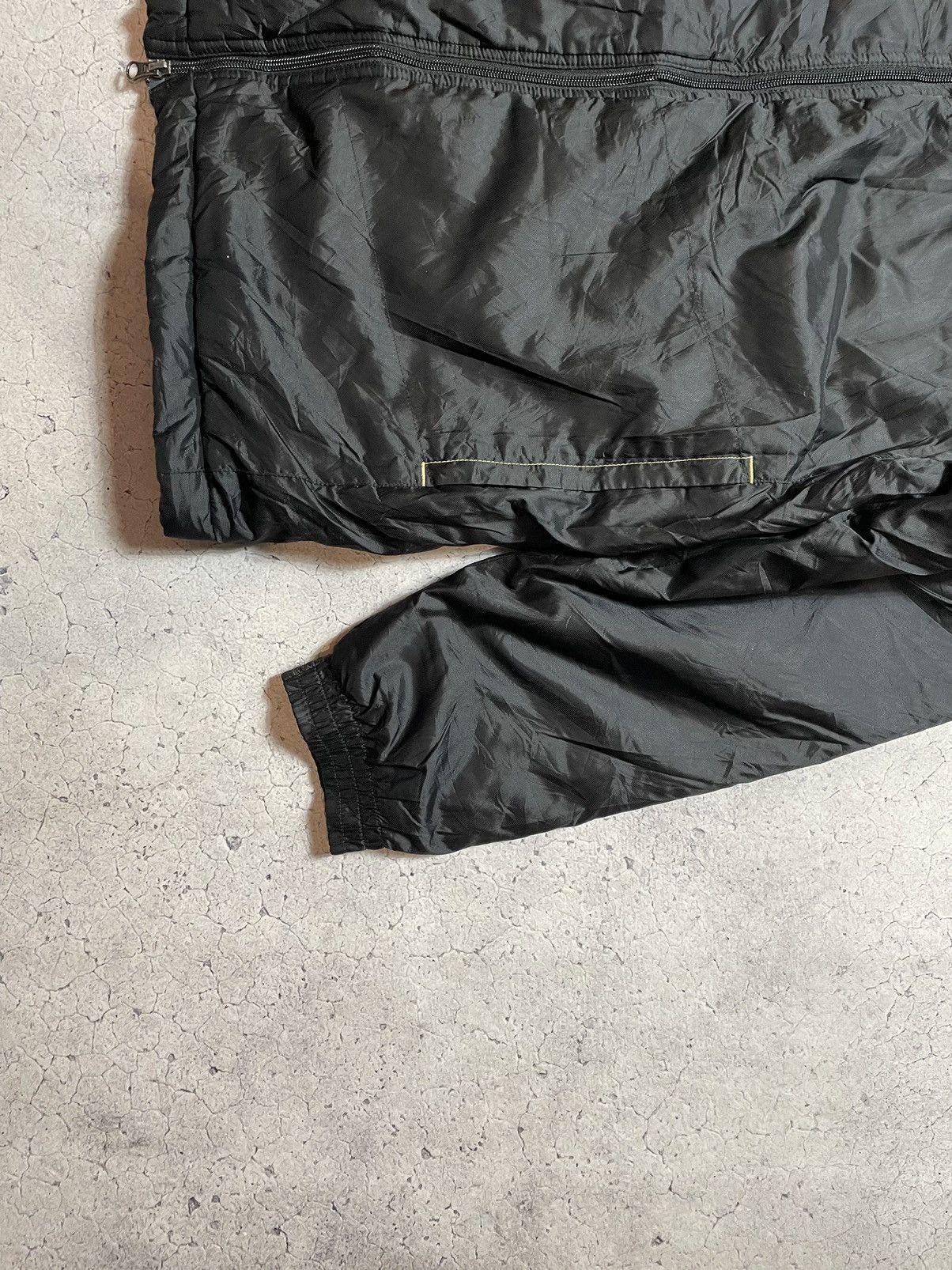Puma Vintage Puma FC Newcastle United Y2K Football Jacket Size US L / EU 52-54 / 3 - 3 Thumbnail