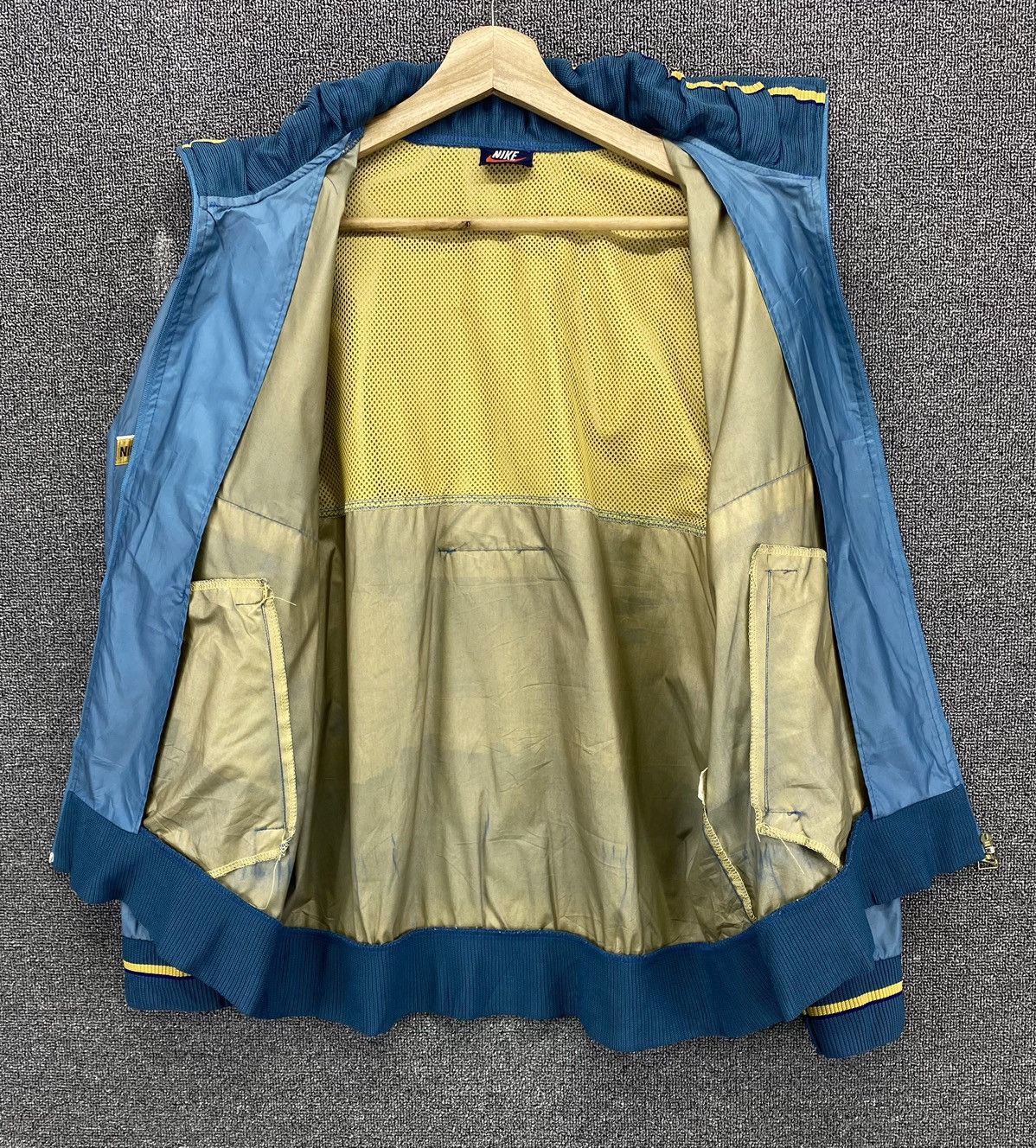 Nike Vintage 80s Nike International Light Jacket Size US M / EU 48-50 / 2 - 7 Thumbnail