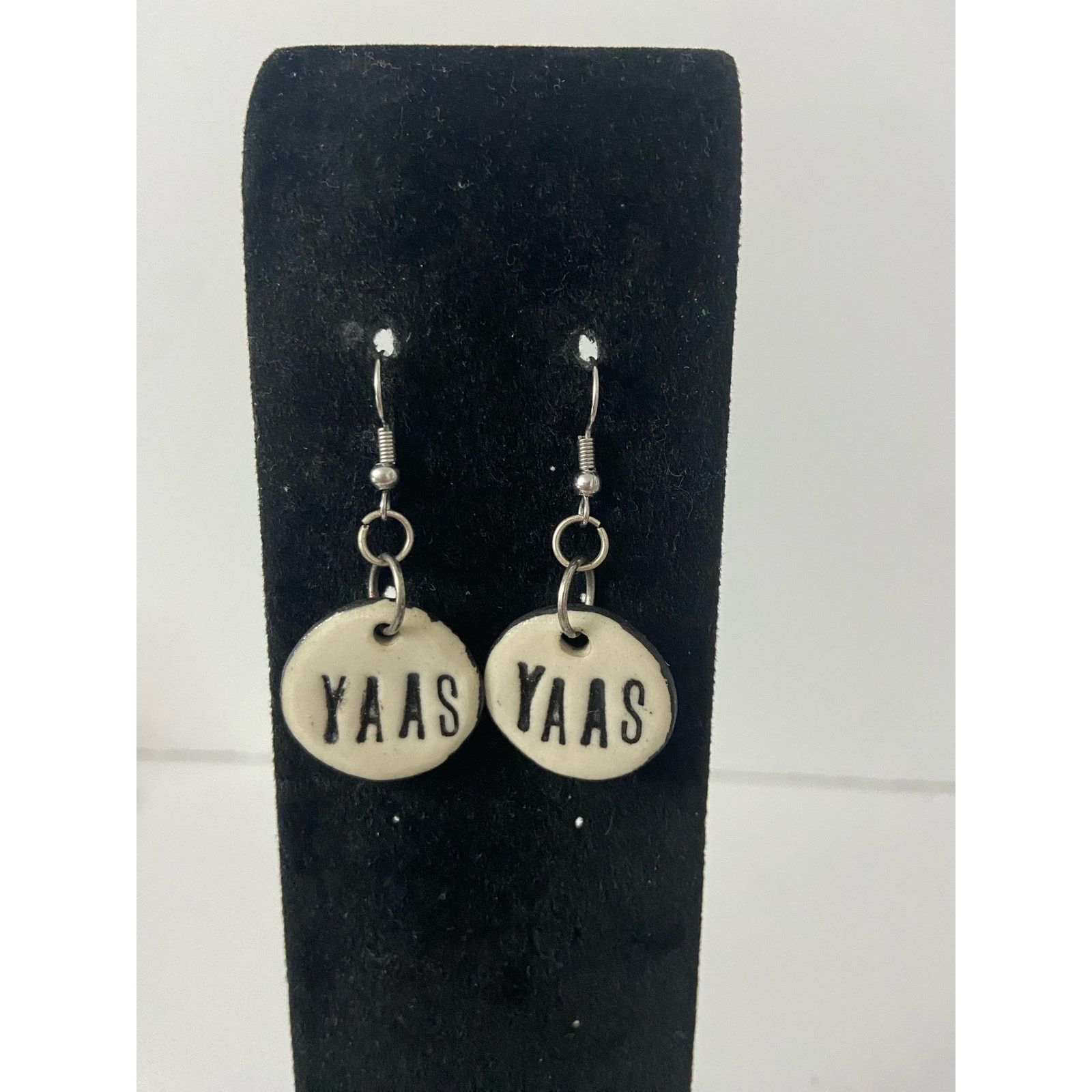 Other Cream ceramic yaas earrings Size ONE SIZE - 1 Thumbnail