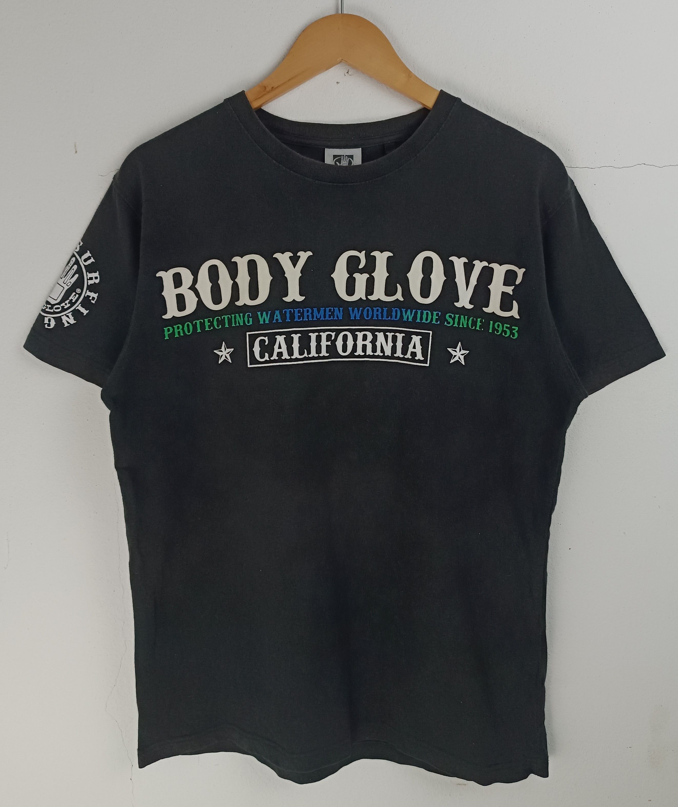 Body Glove VINTAGE Y2K FADED BODY GLOVE SURFING BEACH LONGBOARD HAWAII Size US L / EU 52-54 / 3 - 3 Thumbnail