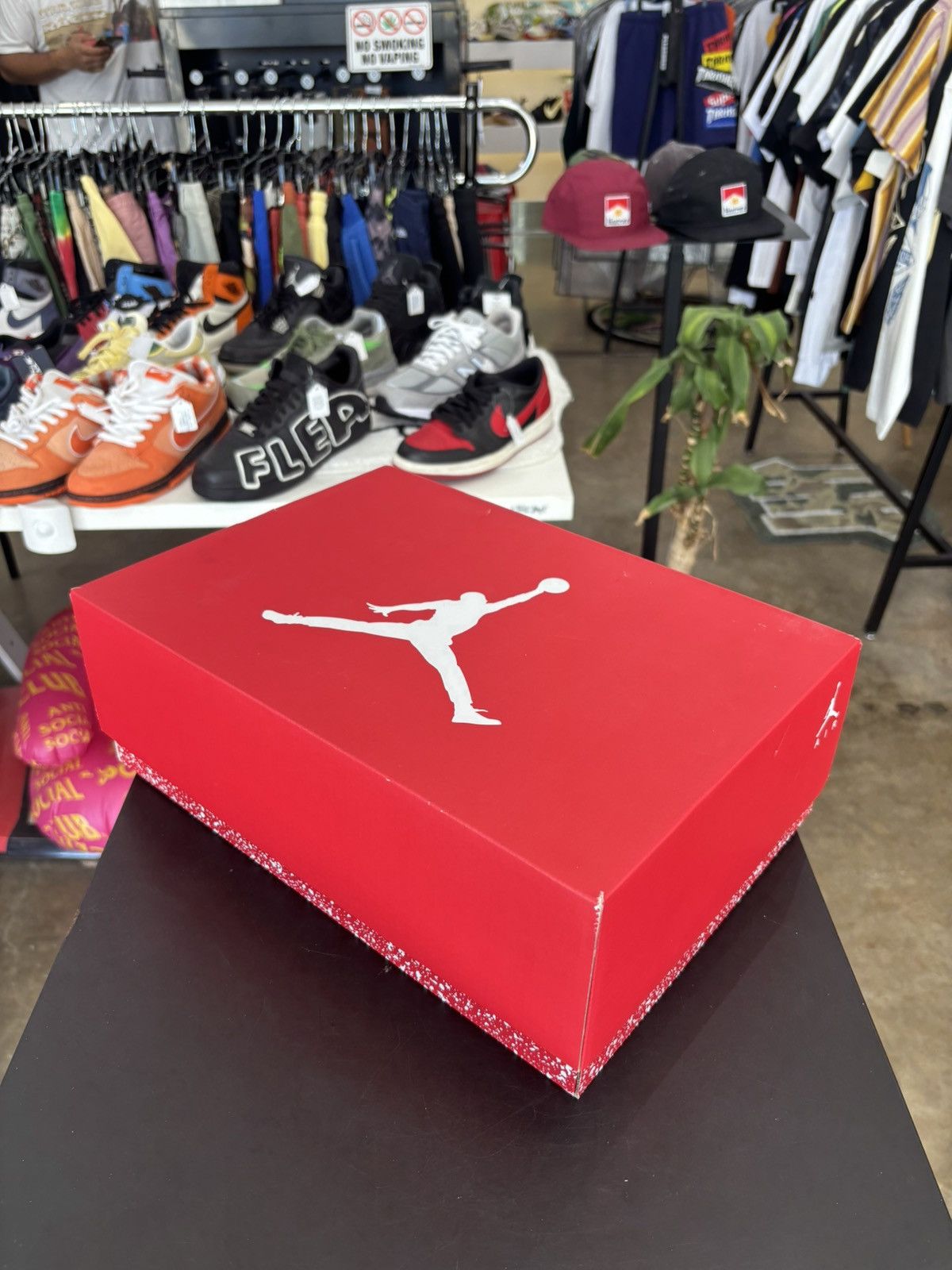 Jordan Brand Jordan 6 Retro Red Oreo Sz. 10.5 Size US 10.5 / EU 43-44 - 13 Thumbnail