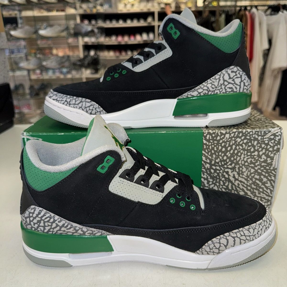 Jordan Brand Size 9.5 - Jordan 3 Retro Mid Pine Green - CT8532-030 Size US 9.5 / EU 42-43 - 2 Thumbnail