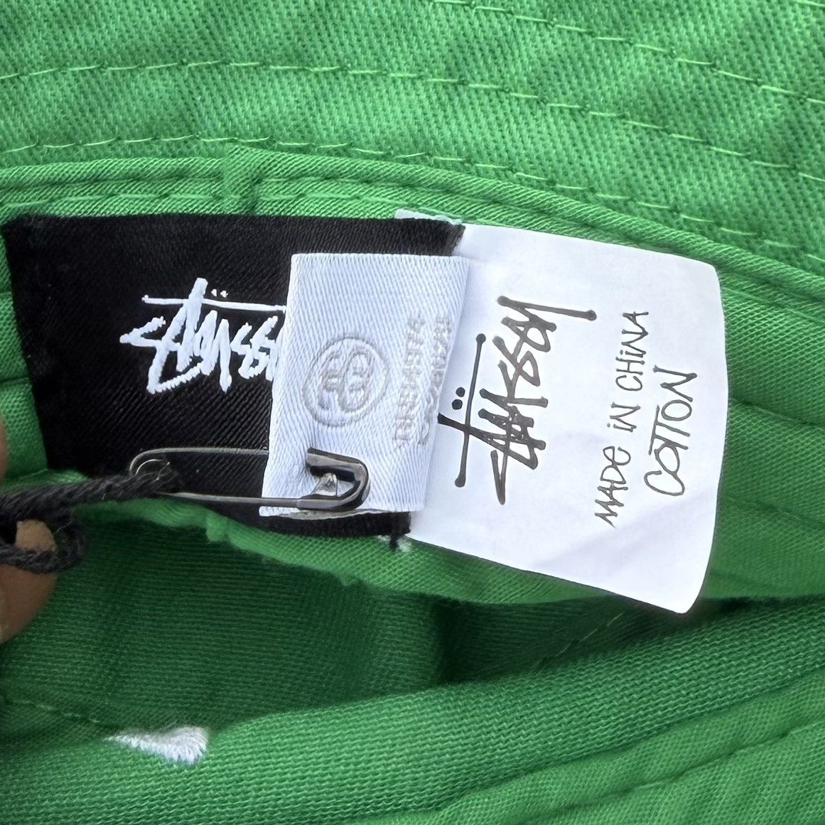 Stussy Stussy Big Stock Embroidery Logo Bucket Hat Green Size ONE SIZE - 9 Thumbnail