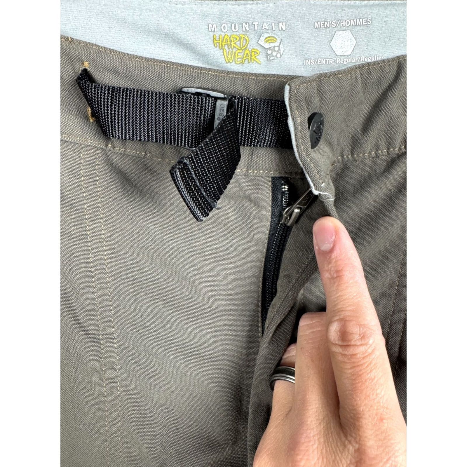 Mountain Hardwear Mountain Hardwear Pants Mens Medium Beige Belted Nylon Technical OM2239 Size US 31 - 5 Thumbnail