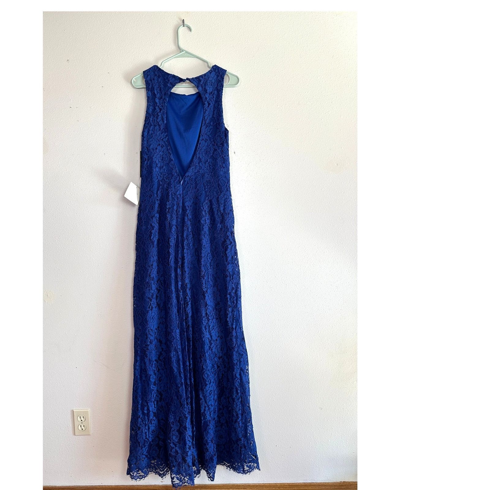 Other NWT Lulu’s Dark Blue Lace Keyhole Back Gown Size L / US 10 / IT 46 - 7 Thumbnail