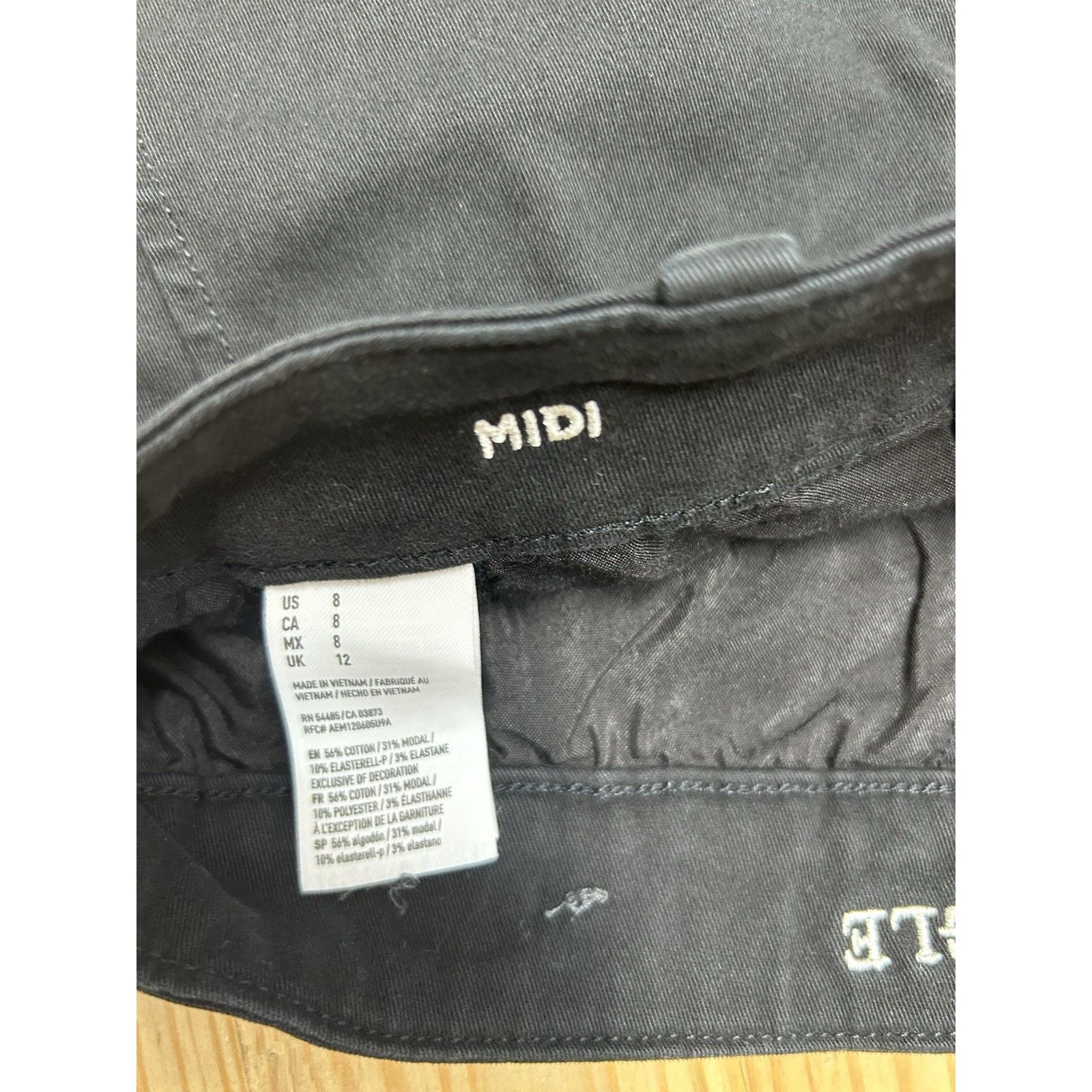 American Eagle Outfitters American Eagle Shorts Womens 8 Black Chinos Stretch 9" Size 30" / US 8 / IT 44 - 3 Thumbnail