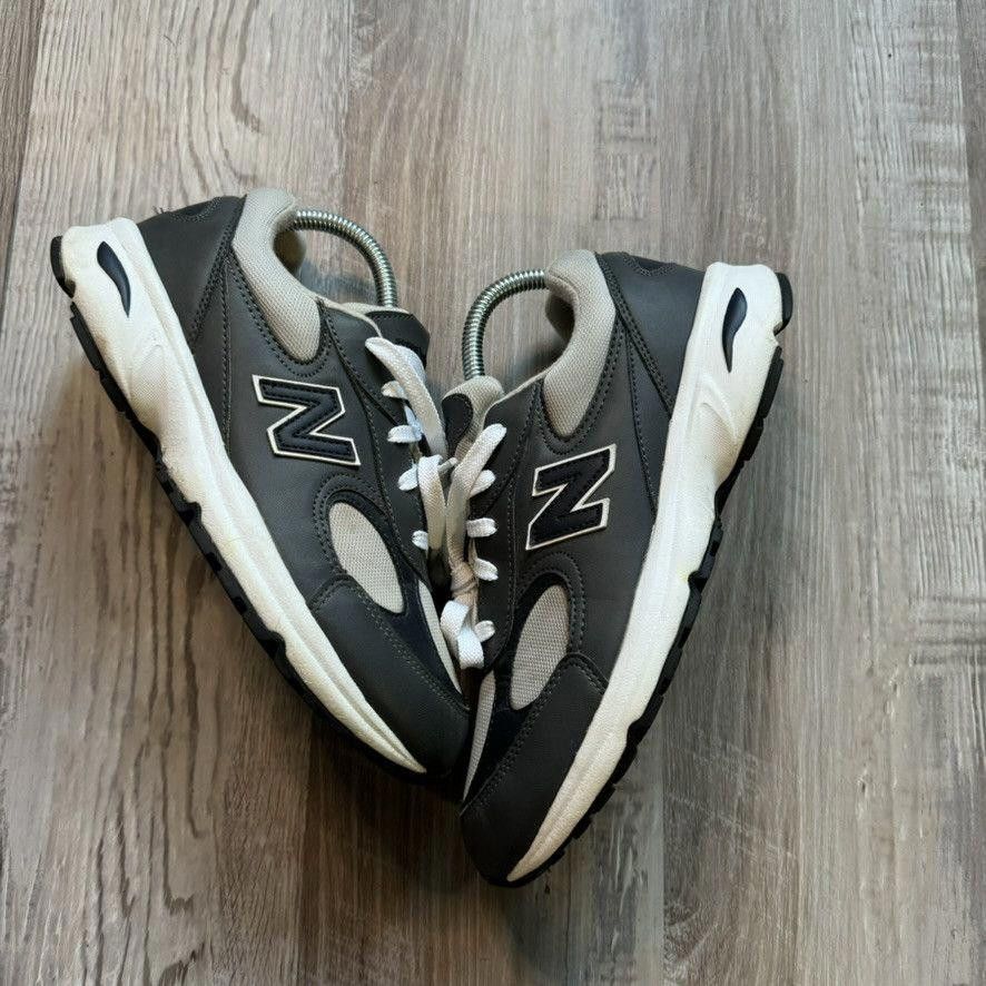 New Balance NEW BALANCE • VINTAGE 498 (6.5M) Size US 6.5 / EU 39-40 - 8 Thumbnail