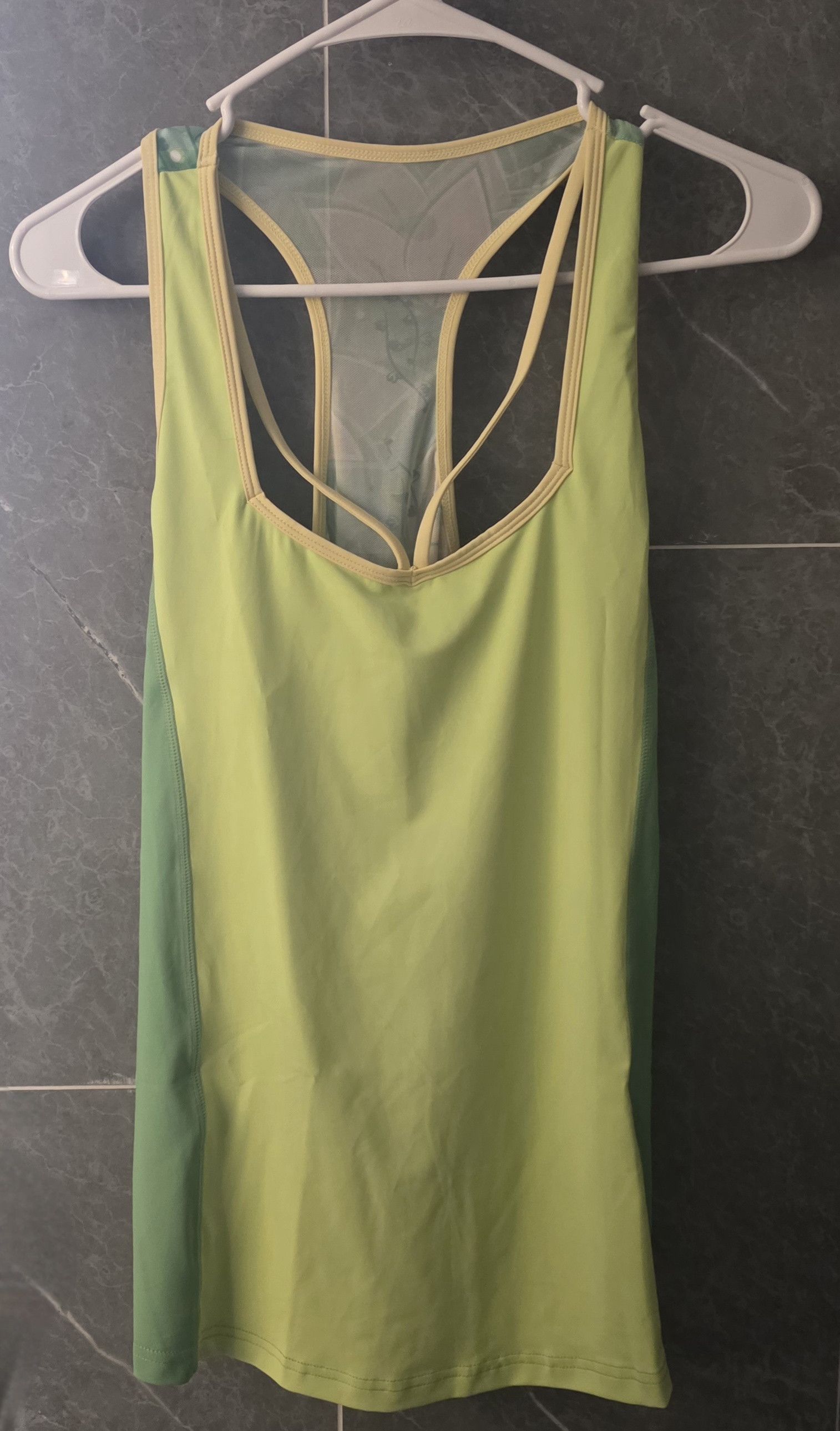 Other NWOT Crowned Athletics Lily Pad Flow Tank Top Small Size S / US 4 / IT 40 - 1 Thumbnail