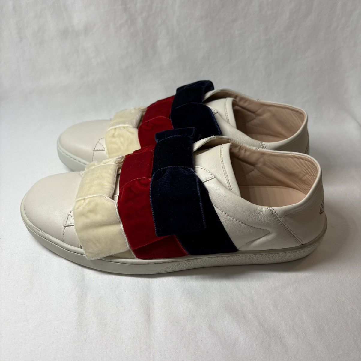 Gucci AUTHENTIC Gucci Sneakers with Velvet Bows Size US 8 / IT 38 - 4 Thumbnail