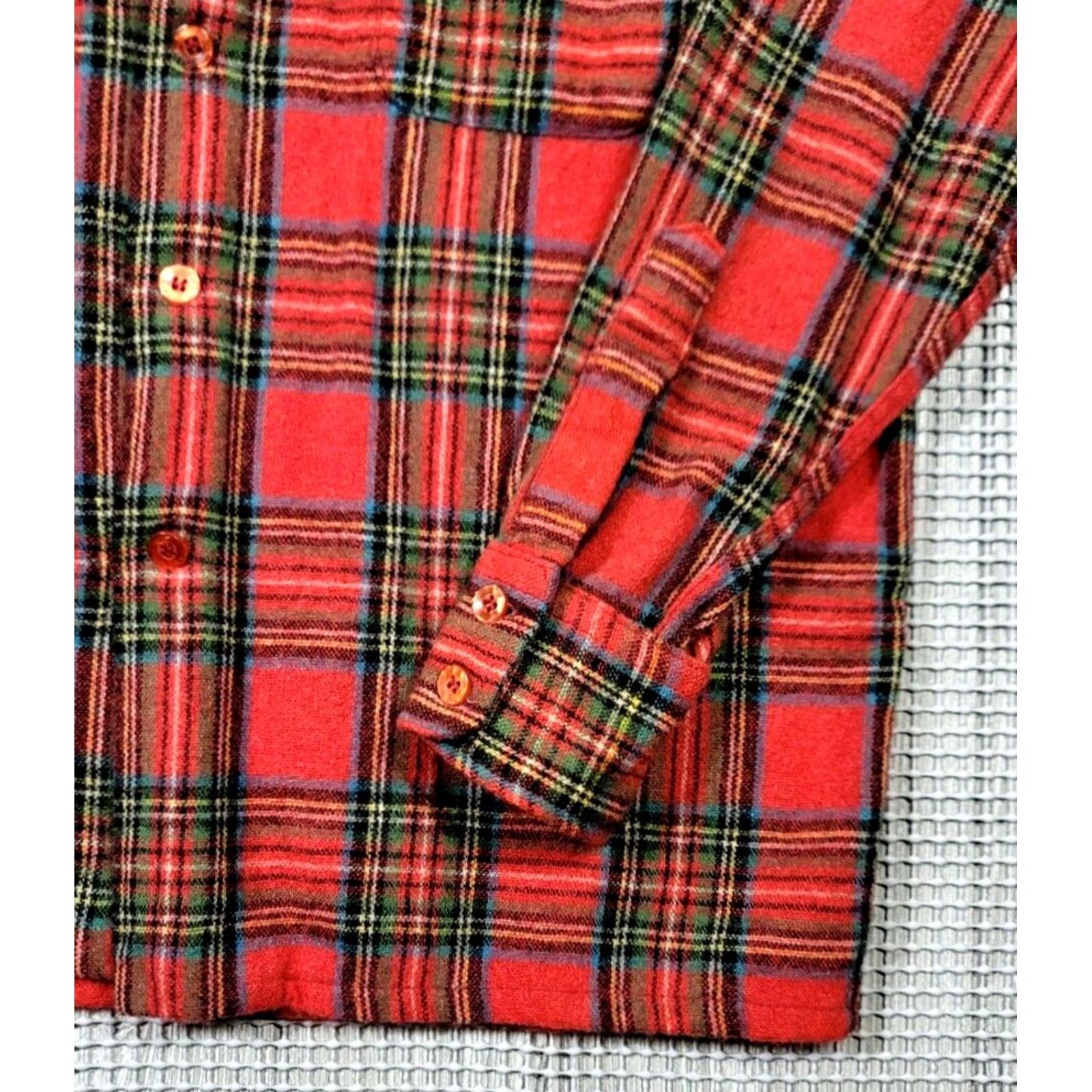 Vintage VTG Atkinson Wool Blend Loop Collar Button Up Shirt Mens L Plaid Quiled Pockets 60s 70s Vintage Red Short/Long Sleeve Shirt Size US L / EU 52-54 / 3 - 5 Thumbnail