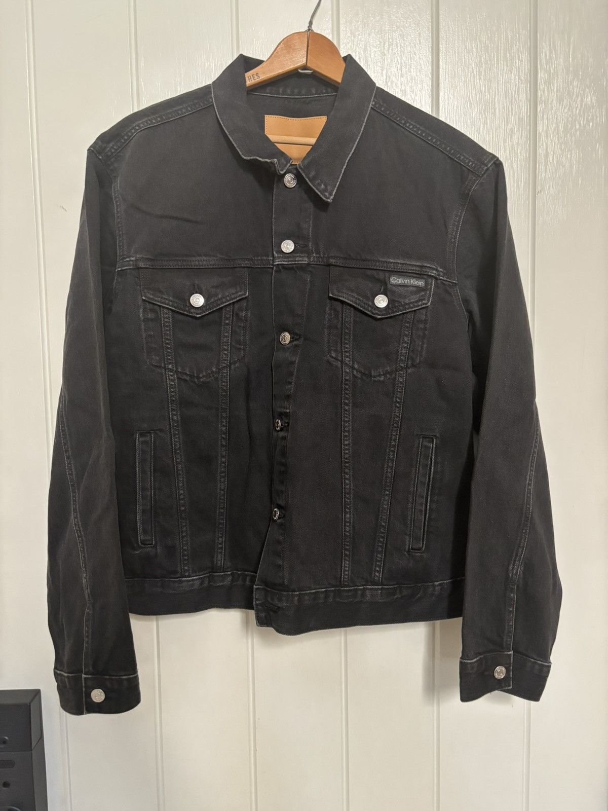 Calvin Klein CALVIN KLEIN WASHED DENIM TRUCKER JACKET Size US XL / EU 56 / 4 - 1 Thumbnail
