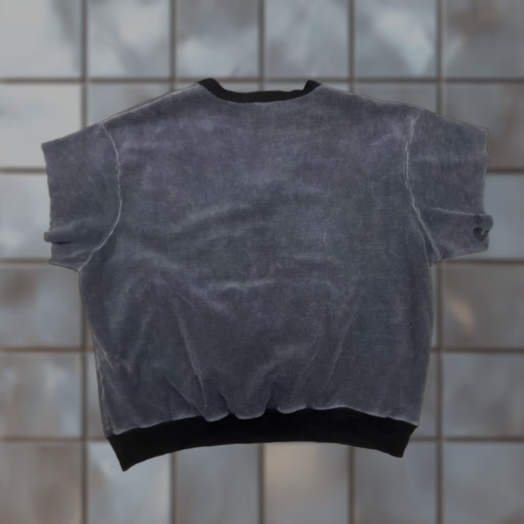 Vintage VINTAGE Wu Tang Sweatshirt Mens Large Gray V-Neck Wizard Graphic Print Pullover Size US L / EU 52-54 / 3 - 1 Thumbnail