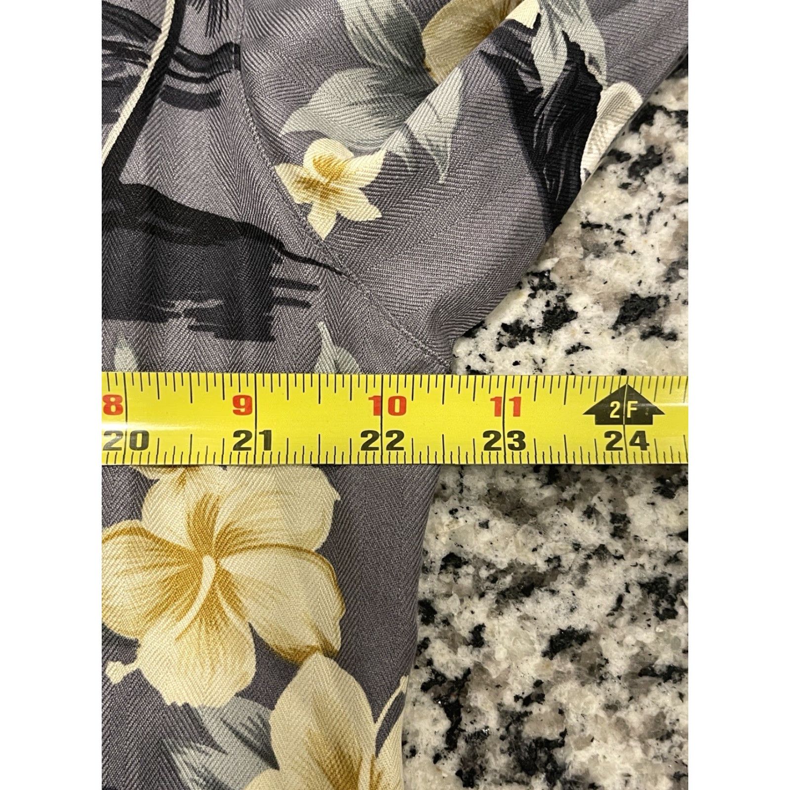 Tommy Bahama Tommy Bahama Shirt Hawaiian Men M Gray Floral Silk Short Sleeve Button-Down Embroidered Classic Fit Size US M / EU 48-50 / 2 - 5 Thumbnail