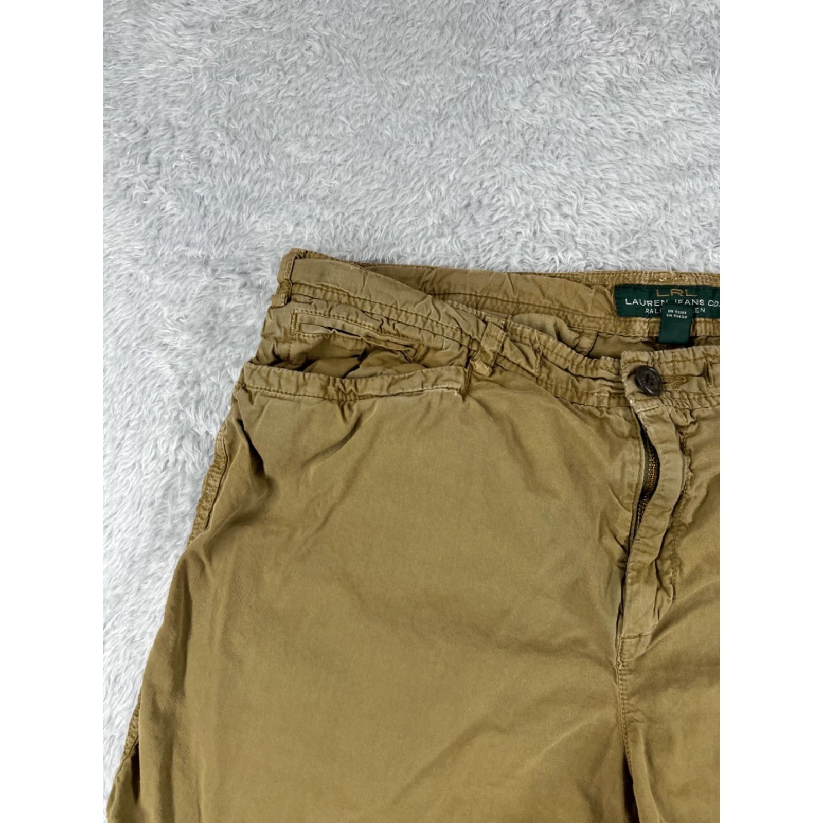 Ralph Lauren Lauren Ralph Lauren Women's Chino Shorts Size 12 Beige Cotton 6" Inseam Activewear Size 34" / US 12 / IT 48 - 4 Thumbnail