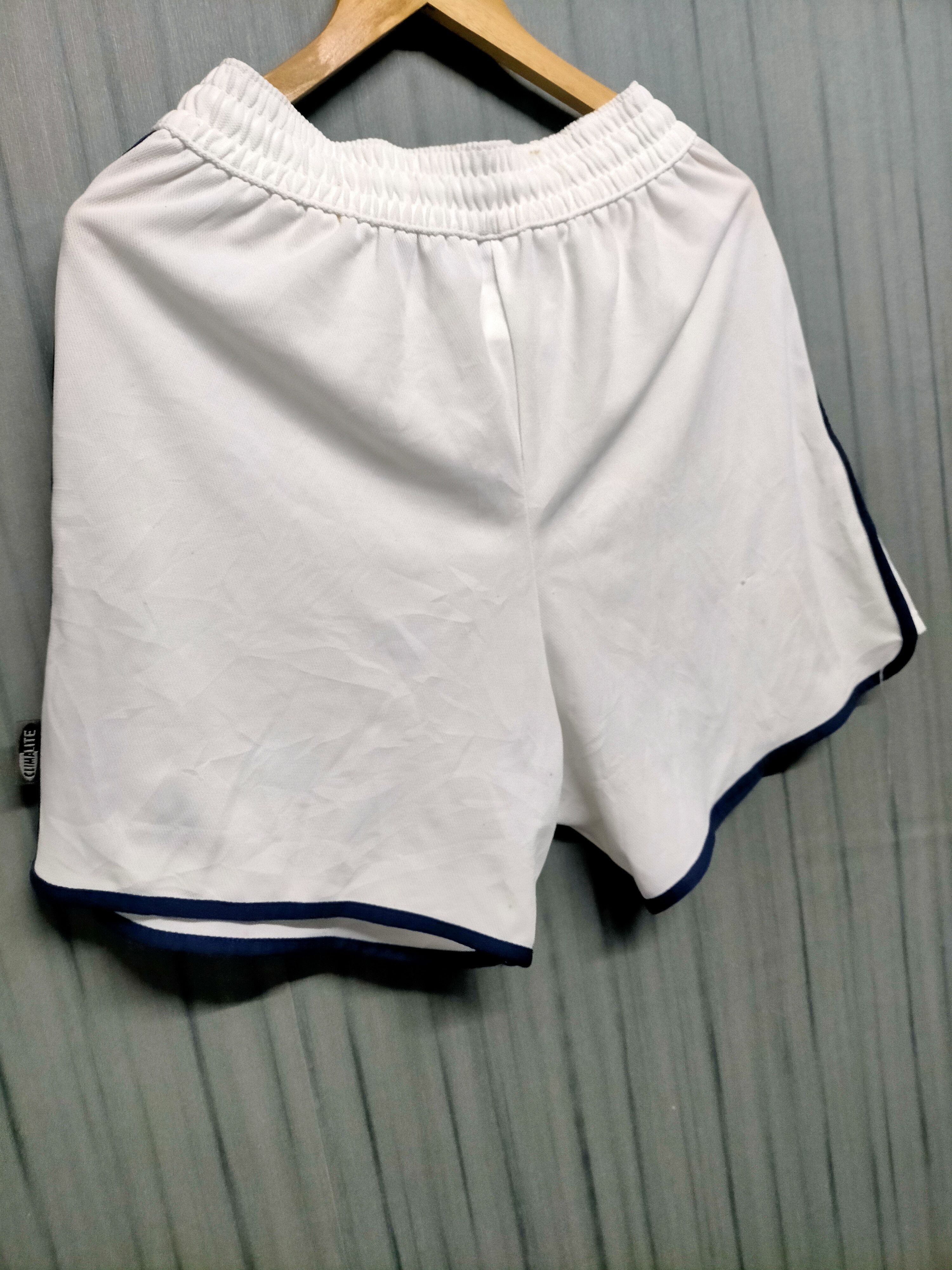 Adidas Vintage 2001 Real Madrid Footbal Jersey Short pants Size US 30 / EU 46 - 4 Thumbnail