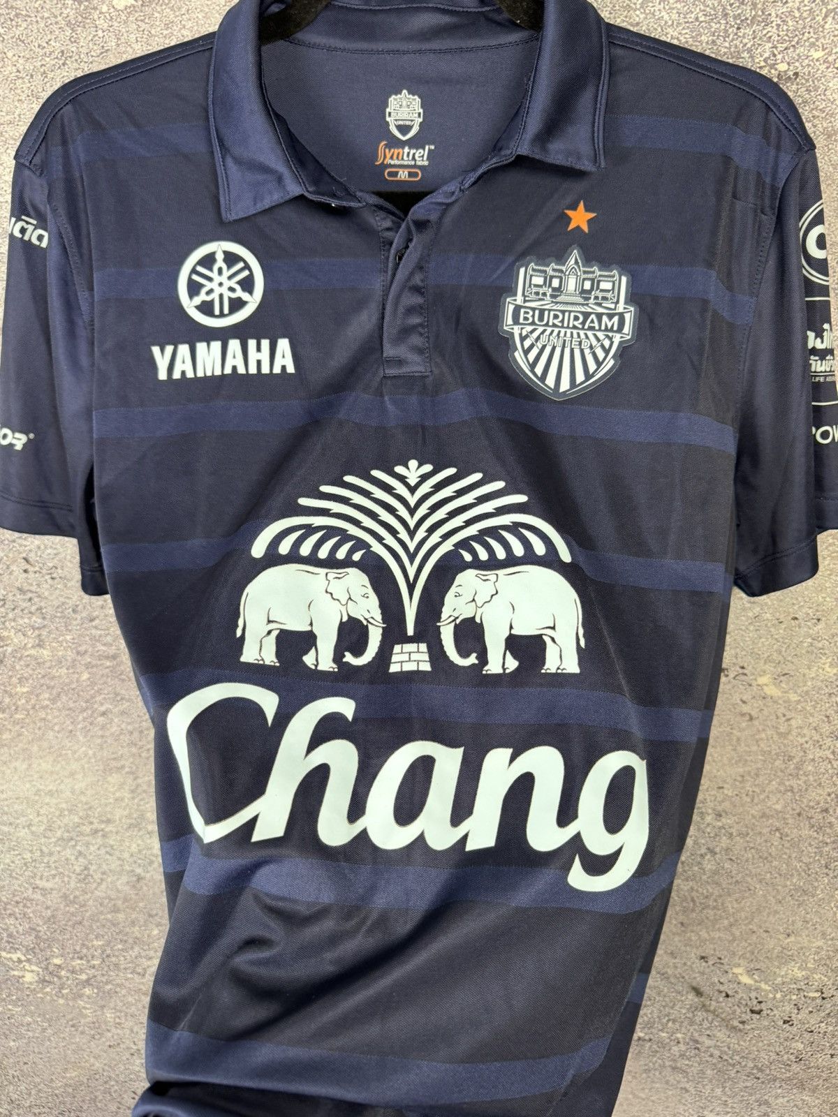 Vintage Buriram United 2017/18 Home Soccer Jersey Medium Size US M / EU 48-50 / 2 - 12 Thumbnail