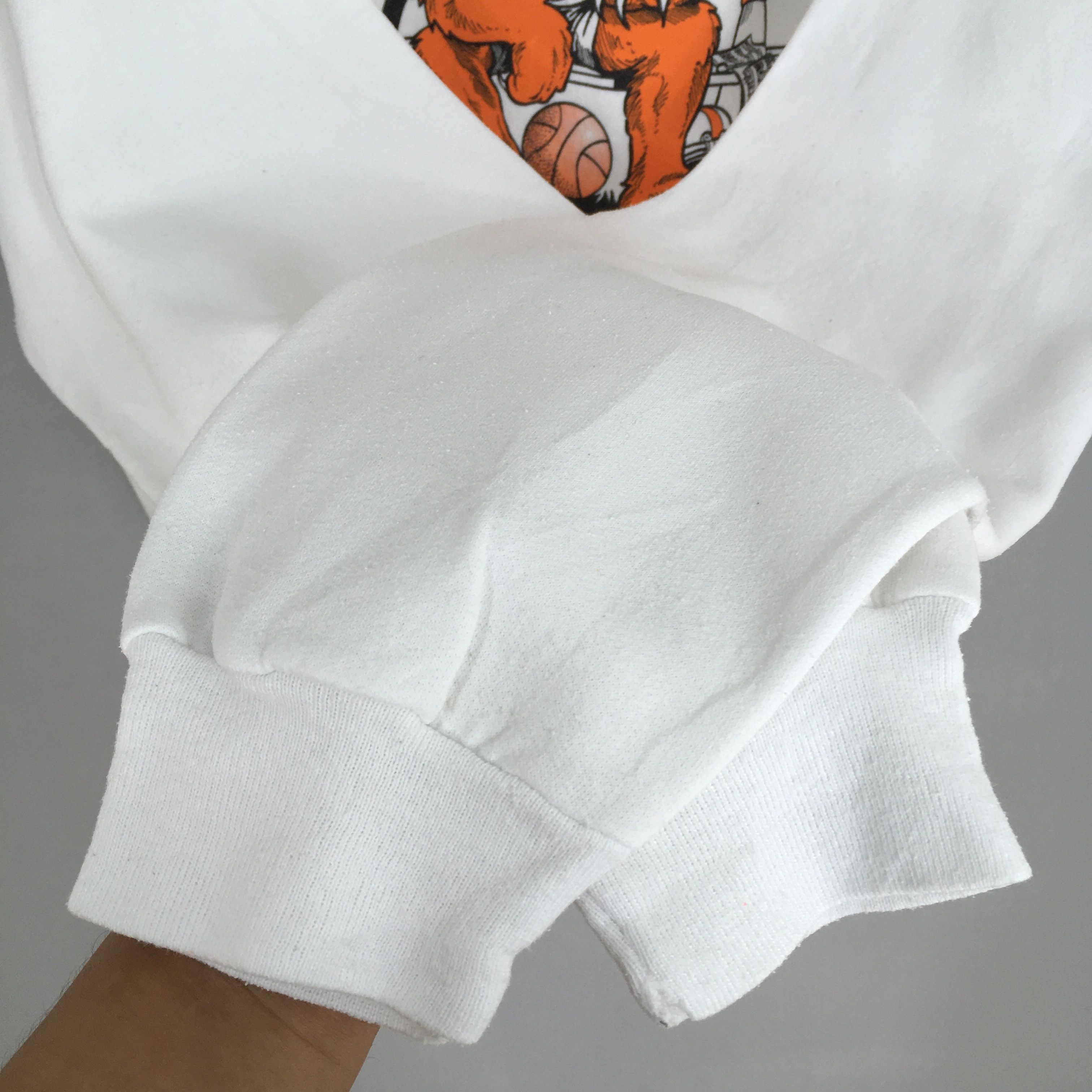 Vintage Vintage Y2K Tom Bean Tom Cat White Sweatshirt XXLarge Size US XXL / EU 58 / 5 - 5 Thumbnail