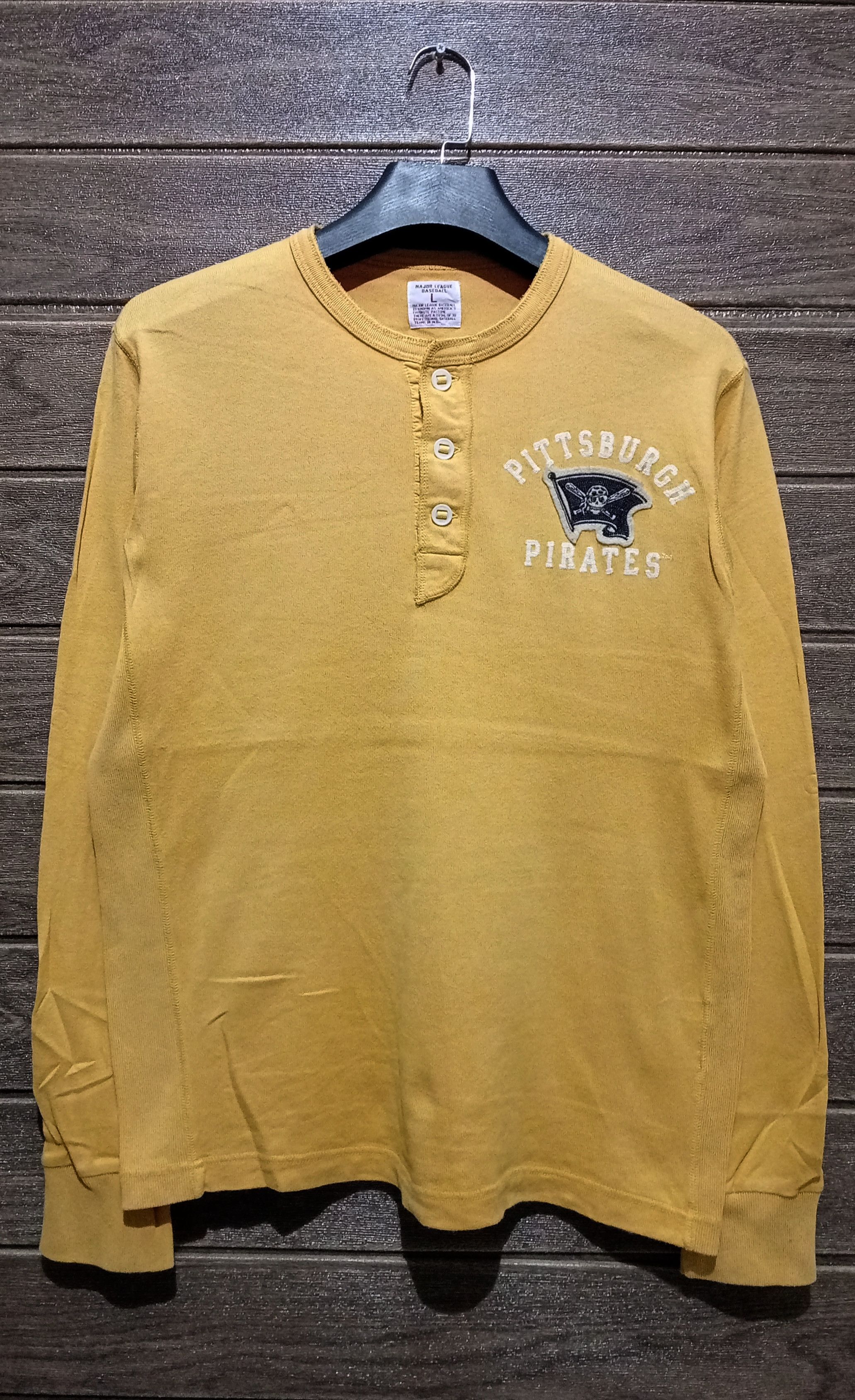 MLB × Uniqlo Vintage MLB Pittsburgh Pirates Long Sleeve Tshirt Size US L / EU 52-54 / 3 - 1 Thumbnail