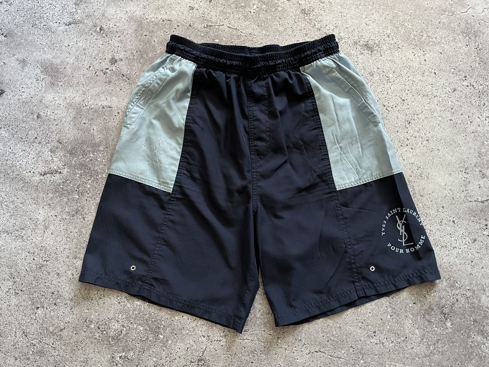 Vintage Vintage YSL Yves Saint Laurent big logo blue Shorts 90s Size US 30 / EU 46 - 9 Thumbnail