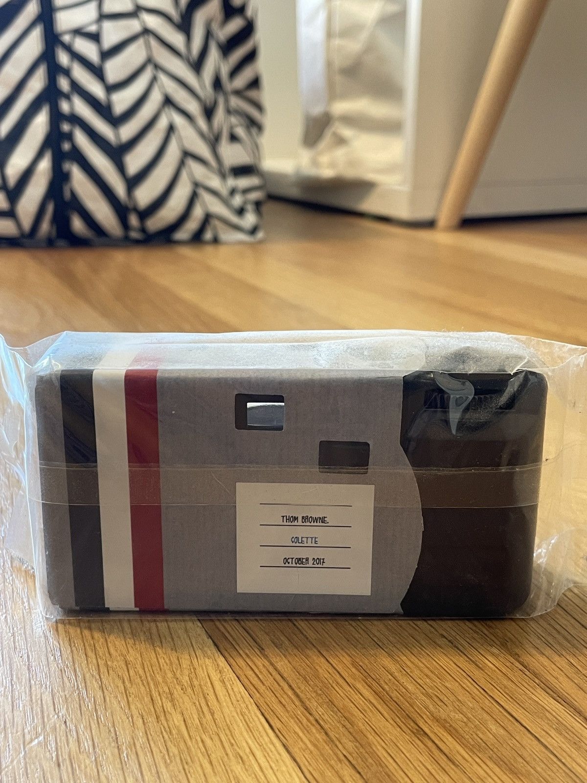 Thom Browne Rare Thom Browne x Colette Disposable Camera Size ONE SIZE - 3 Thumbnail