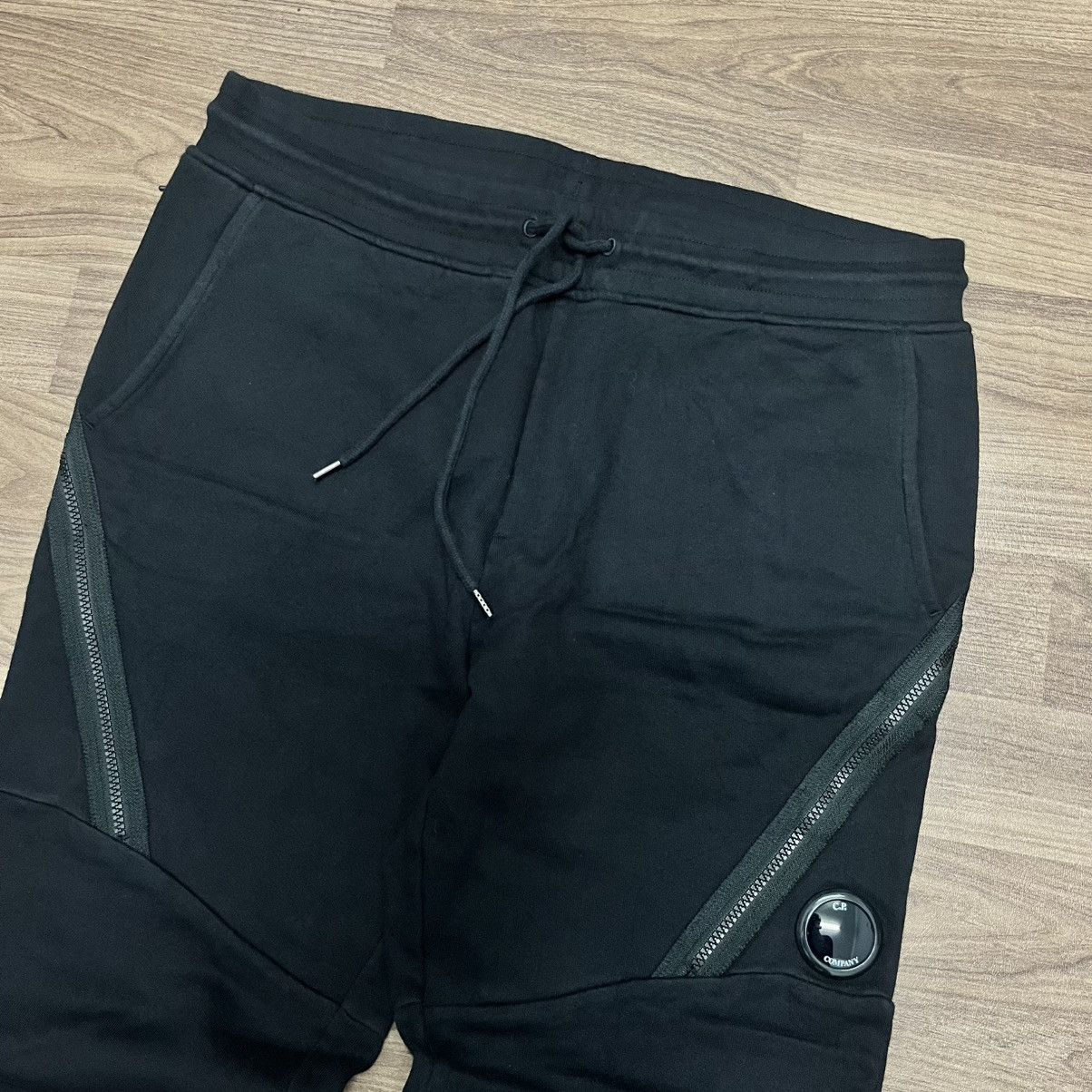 C.P. Company C.P Company Diagonal Raised Fleece Sweatpants Size US 32 / EU 48 - 3 Thumbnail