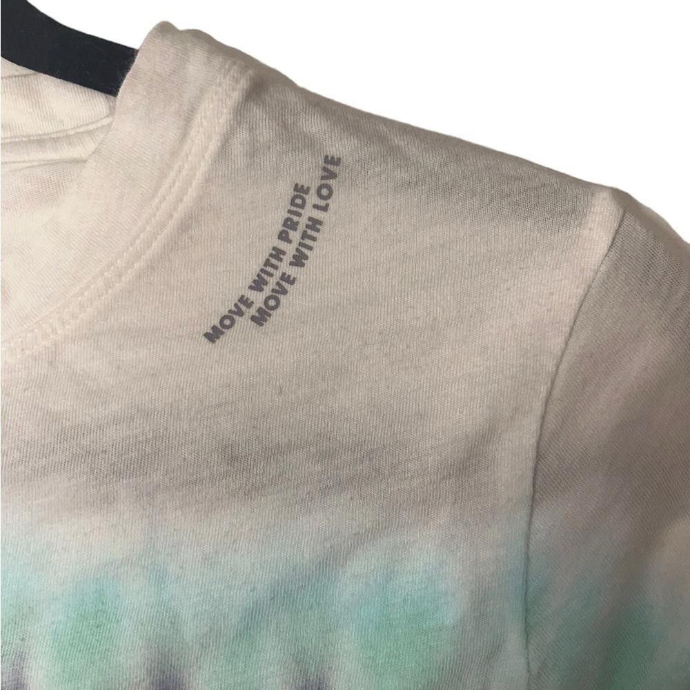 Designer Athleta l Organic Daily Tie Dye Stripe Tee Small Size S / US 4 / IT 40 - 7 Thumbnail