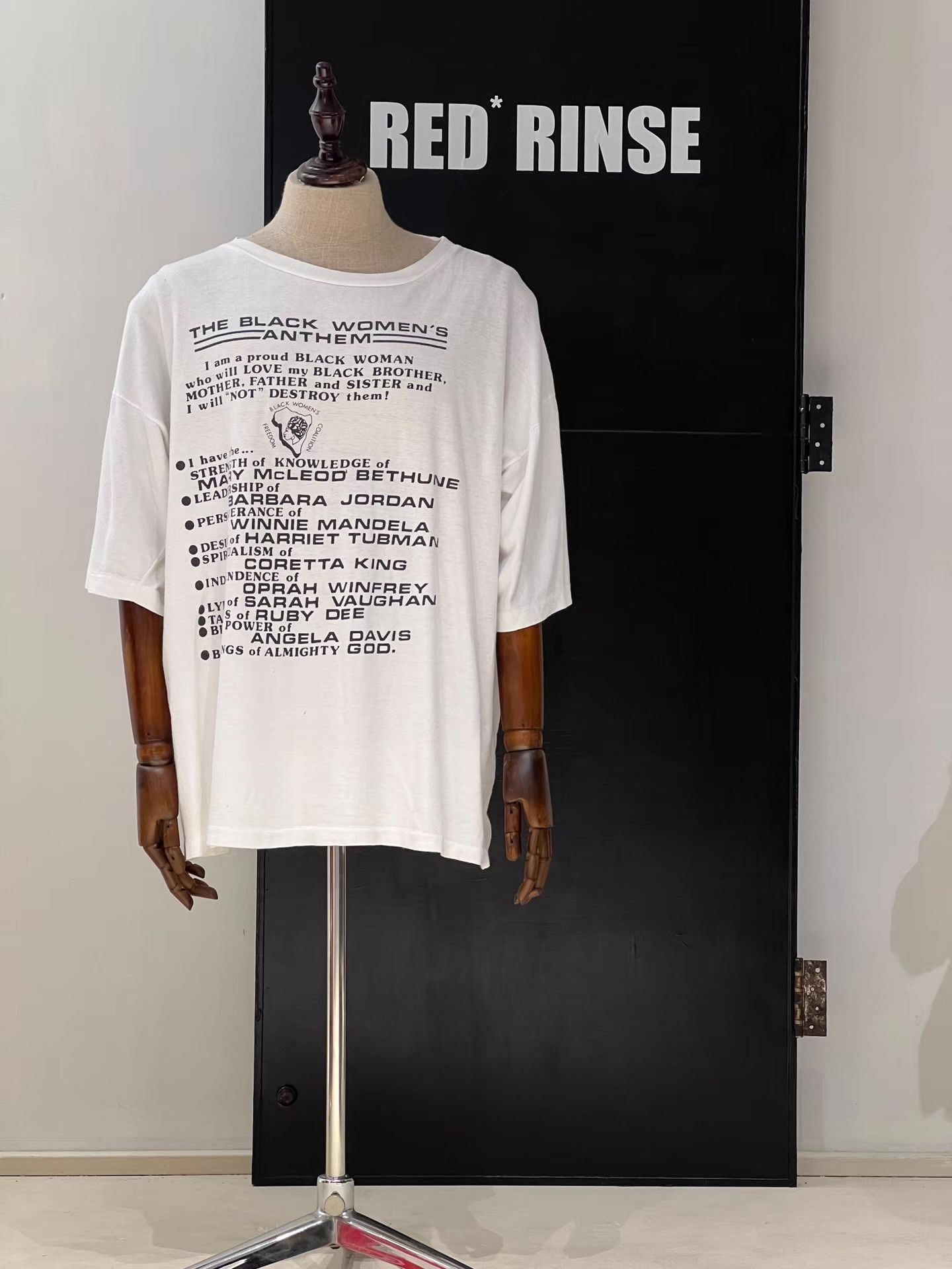 Balenciaga Vintage Slogan Short Sleeve T‑shirt Q13 Size US XL / EU 56 / 4 - 1 Thumbnail