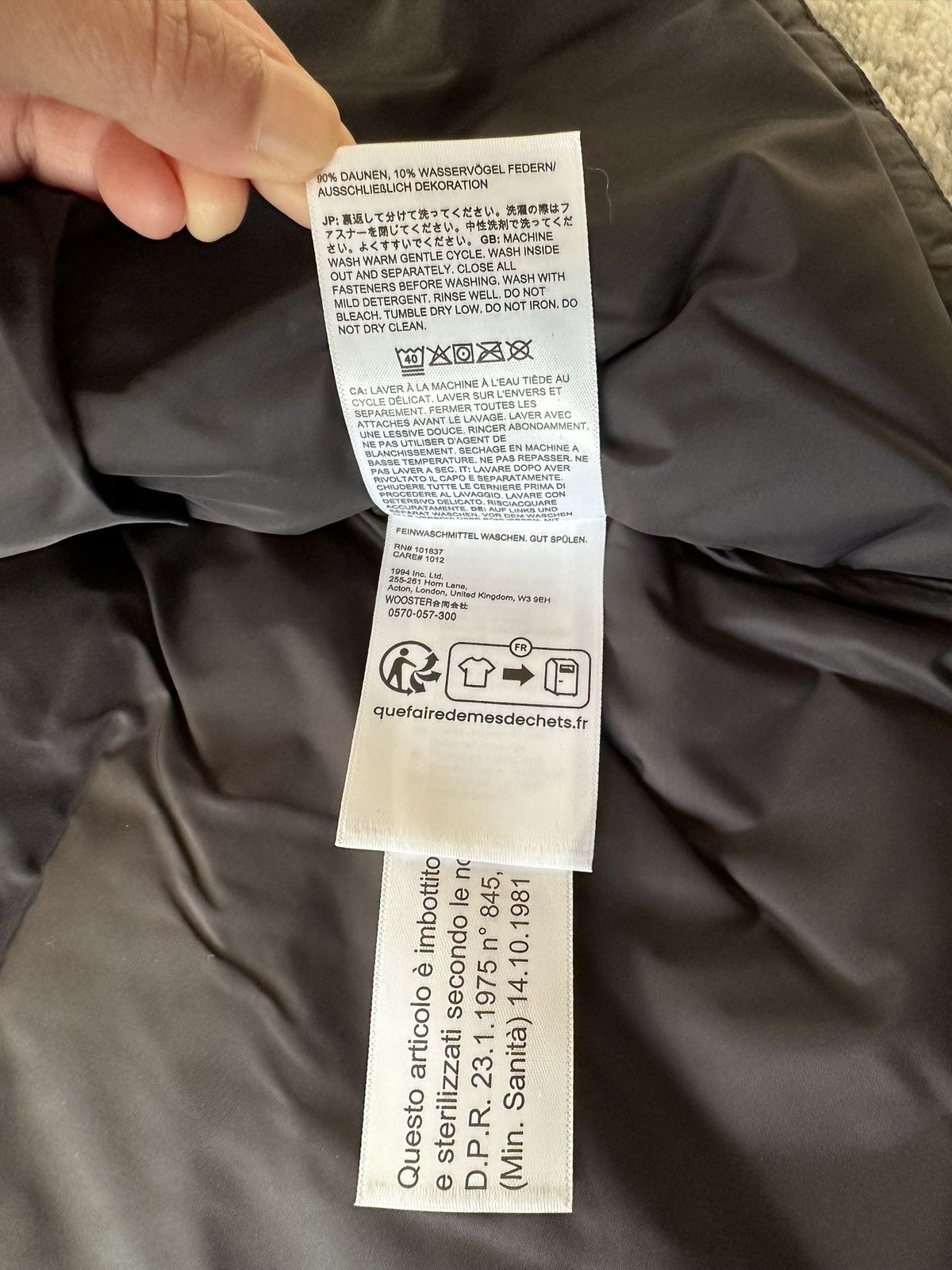 Supreme × The North Face SUPREME x THE NORTH FACE SPLIT NUPTSE JACKET (L) Size US L / EU 52-54 / 3 - 9 Thumbnail