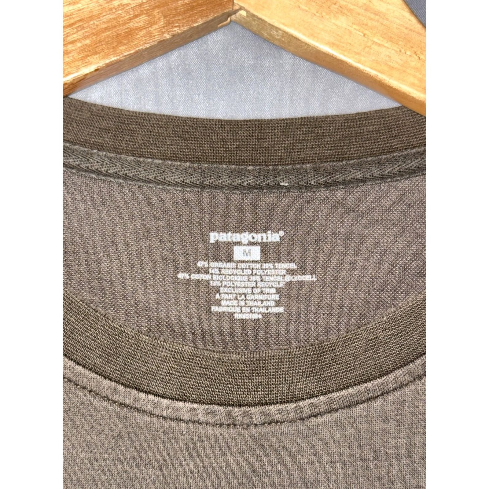 Patagonia Patagonia Shirt Mens Medium Green Long Sleeve Tagless Logo Crewneck Tee Top Size US M / EU 48-50 / 2 - 3 Thumbnail