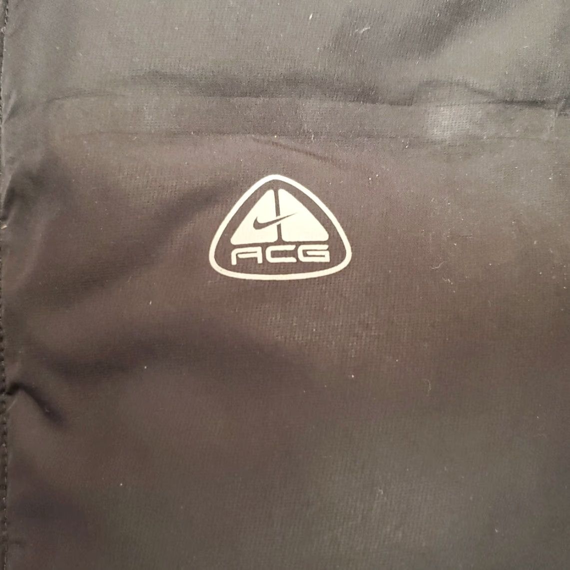Nike VINTAGE Nike ACG Jacket Mens Small Black Goose Down Puffer Jacket All Conditions Size US S / EU 44-46 / 1 - 4 Thumbnail