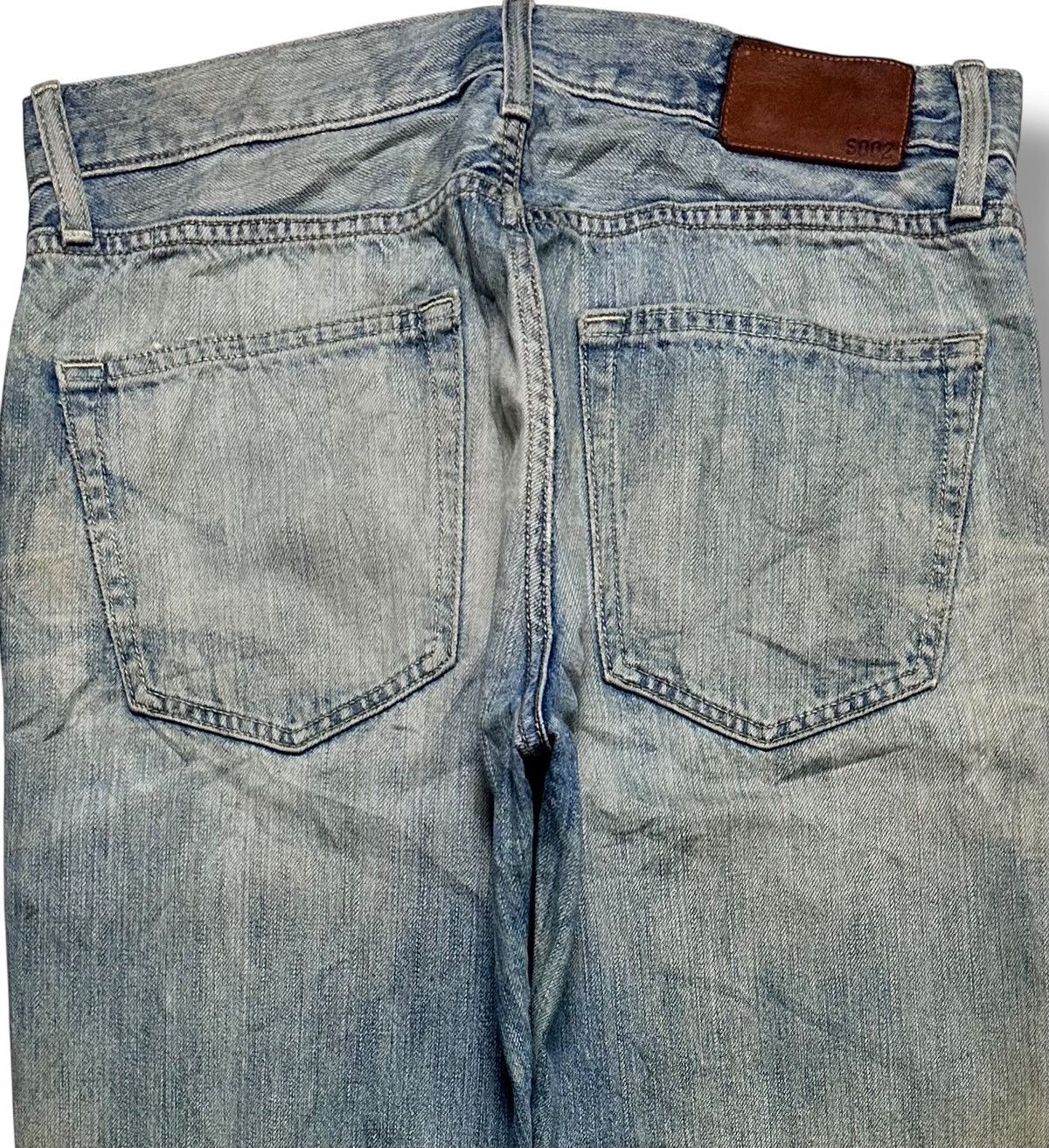 Uniqlo Uniqlo UJ Straight Leg Japan Jean Distressed & Mudwash Faded Size US 33 - 5 Thumbnail