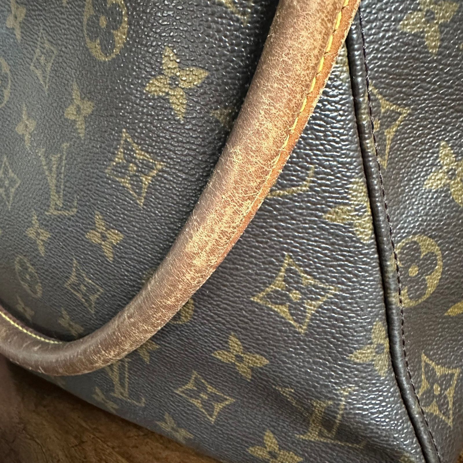 Louis Vuitton Vintage Louis Vuitton 2000 Monogram Looping GM Bag Size ONE SIZE - 13 Thumbnail