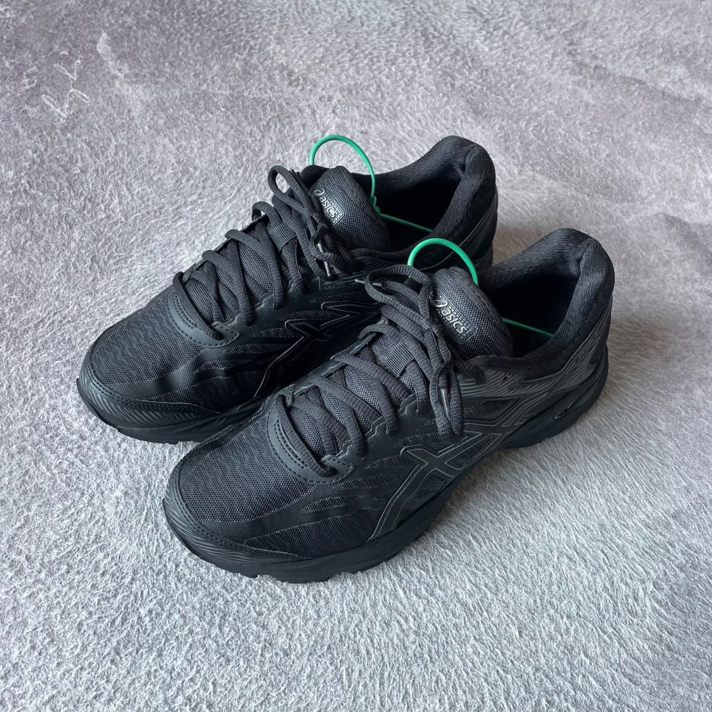 Asics Asics Black Lowtop Sneakers 41 Men Size US 8.5 / EU 41-42 - 1 Thumbnail
