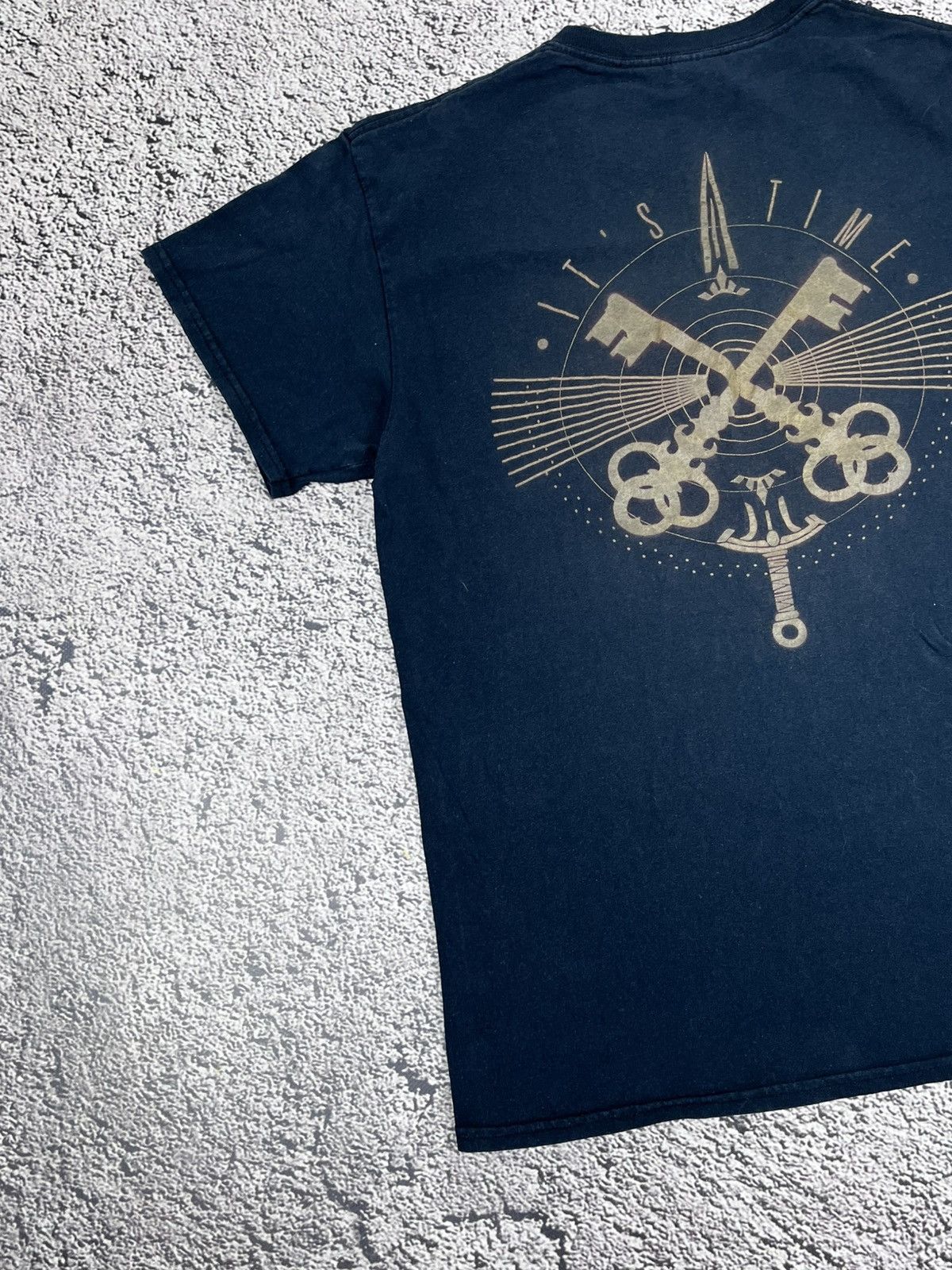 Band Tees Vintage Y2K Believe Its Time Band Tee Logo Faded Size M Size US M / EU 48-50 / 2 - 2 Thumbnail