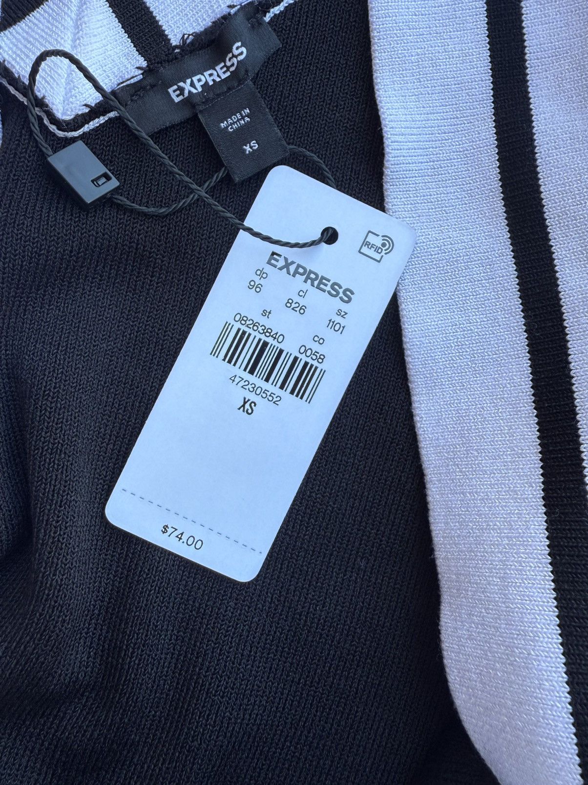 Express Express Fitted Tipped V-Neck Sweater Black White Winter Size XS / US 0-2 / IT 36-38 - 7 Thumbnail