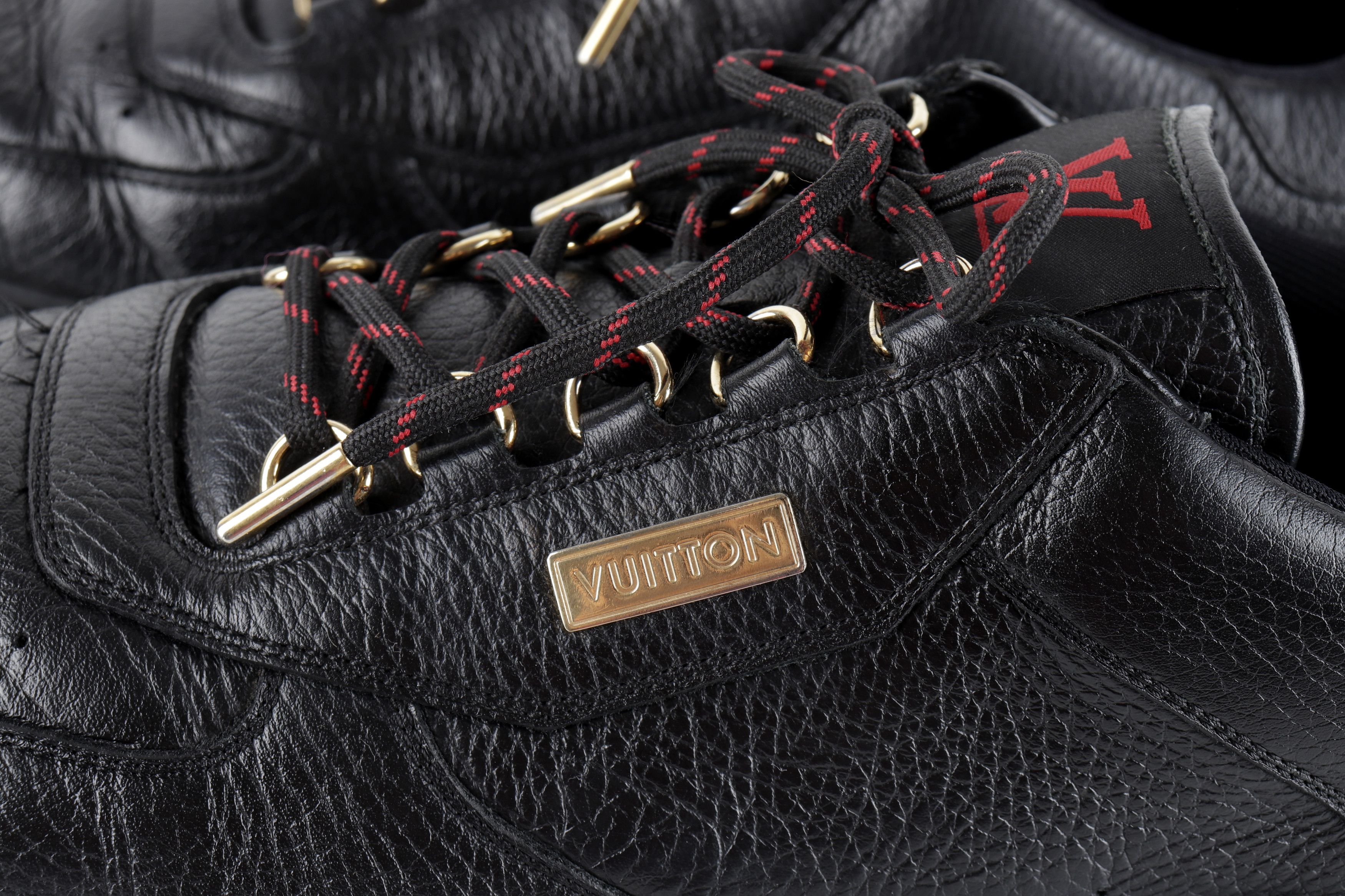 Louis Vuitton LOUIS VUITTON Black Leather Gold Hardware LV Logo Sneakers Size US 12 / EU 45 - 12 Thumbnail