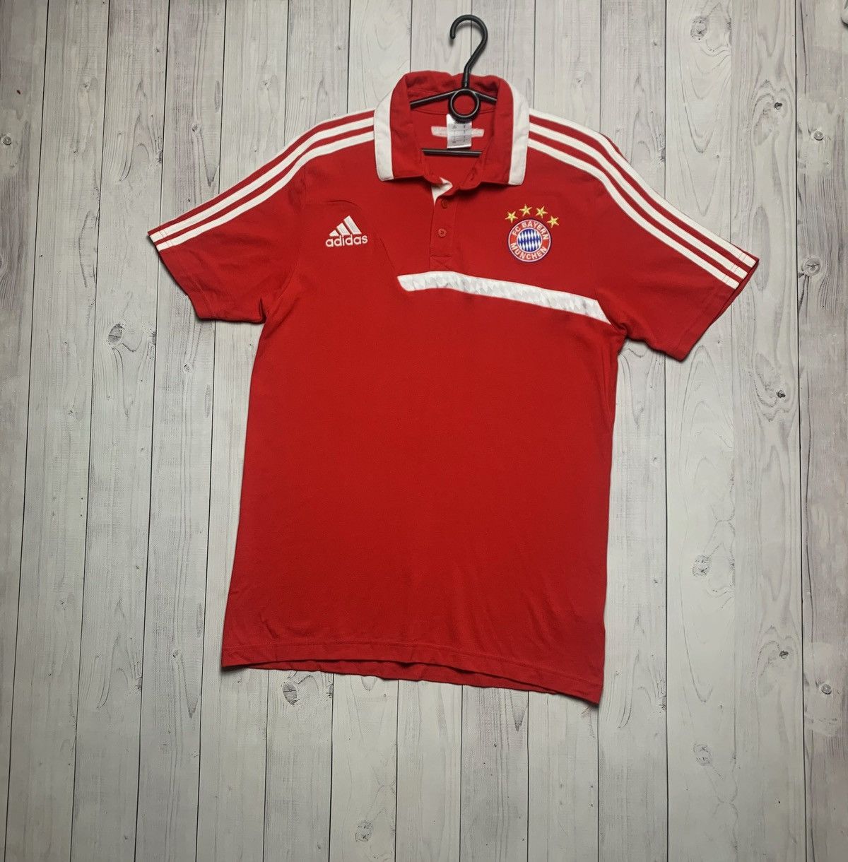 Adidas × Vintage Vintage adidas Bayern Munich soccer polo size M red Size US M / EU 48-50 / 2 - 1 Thumbnail