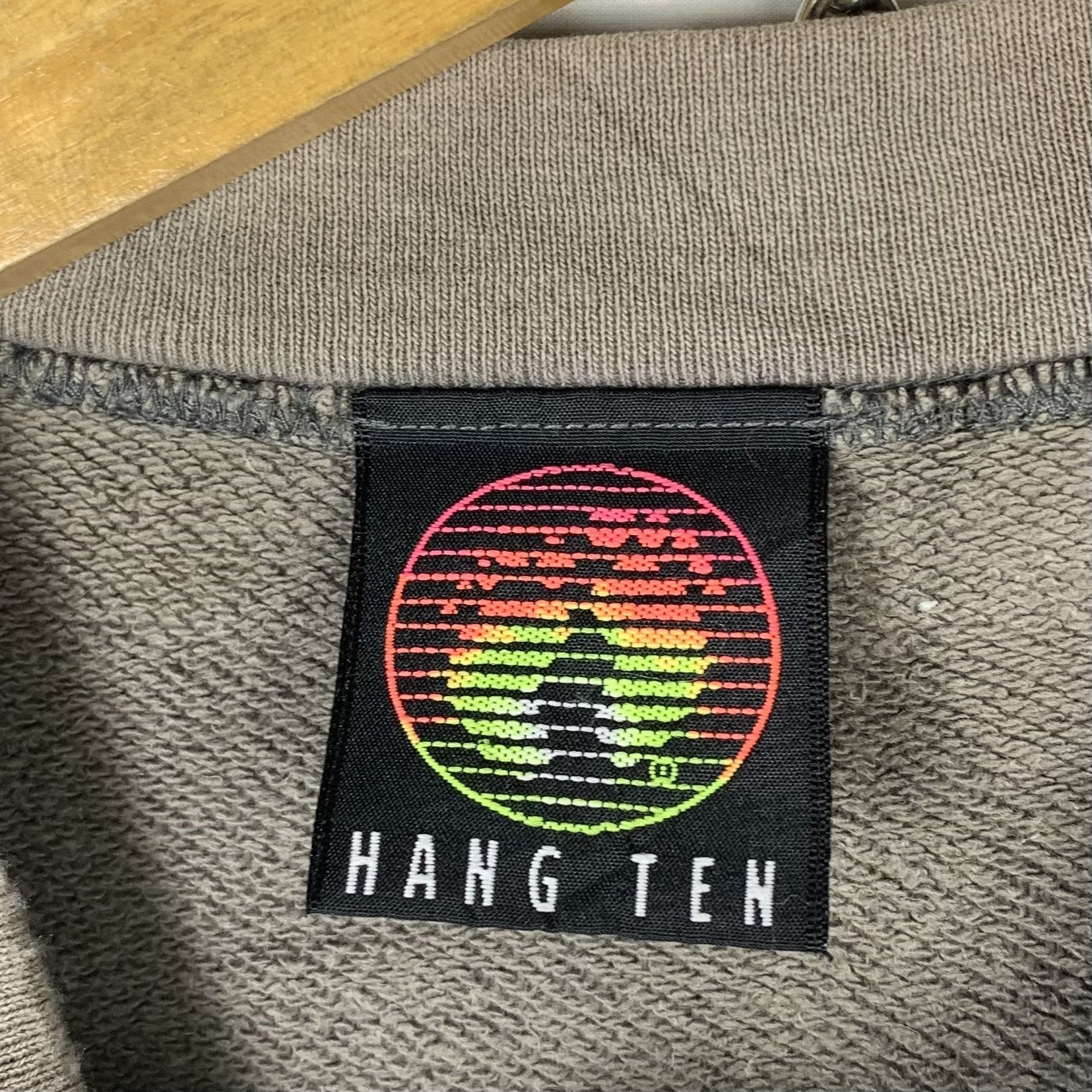 Vintage Vintage 90s Hang Ten Sweatshirt Size US L / EU 52-54 / 3 - 6 Thumbnail