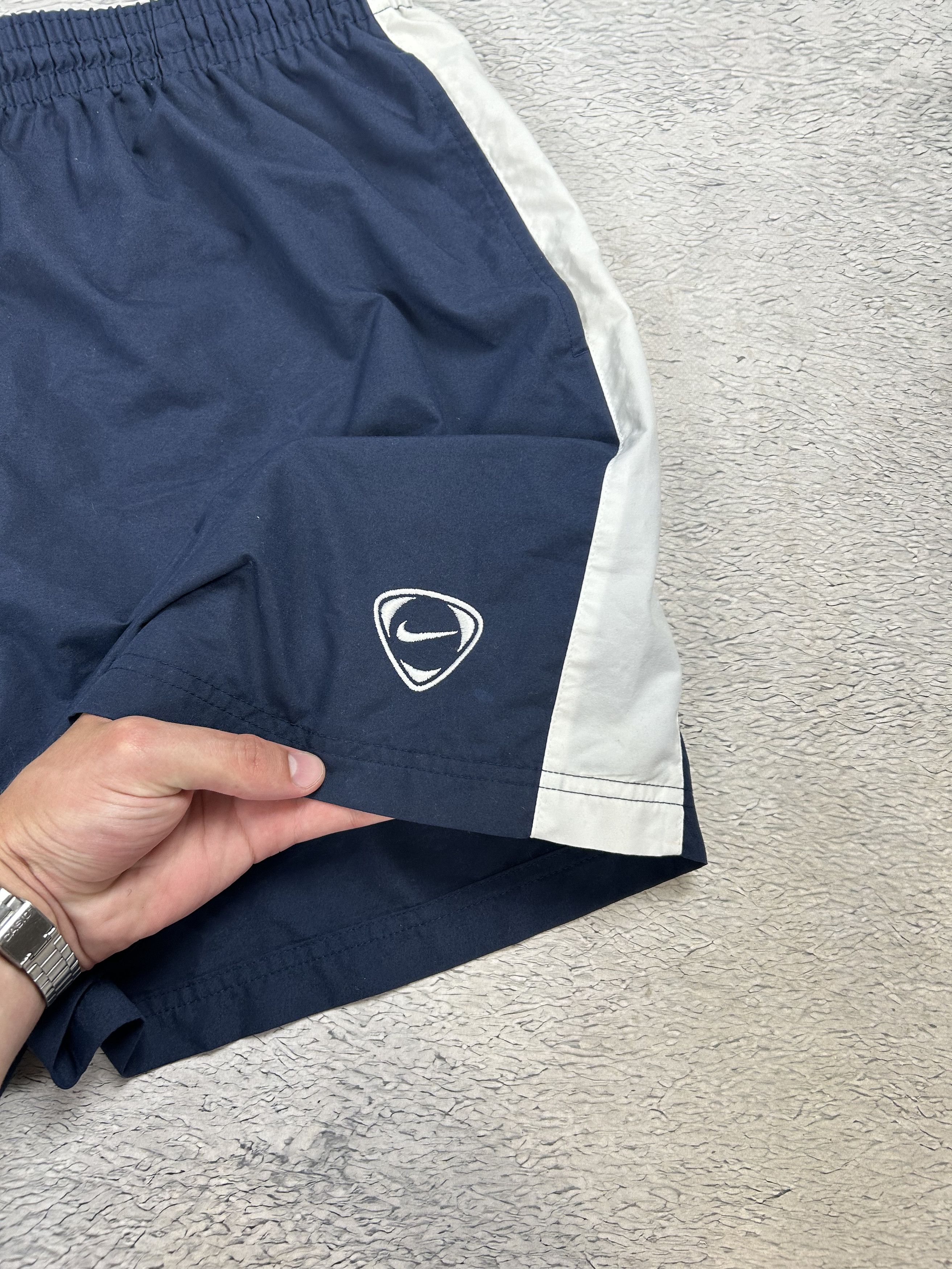 Nike × Vintage 90's Nike Vintage nylon Shorts Baggy Parachute Drill Size US 36 / EU 52 - 2 Thumbnail