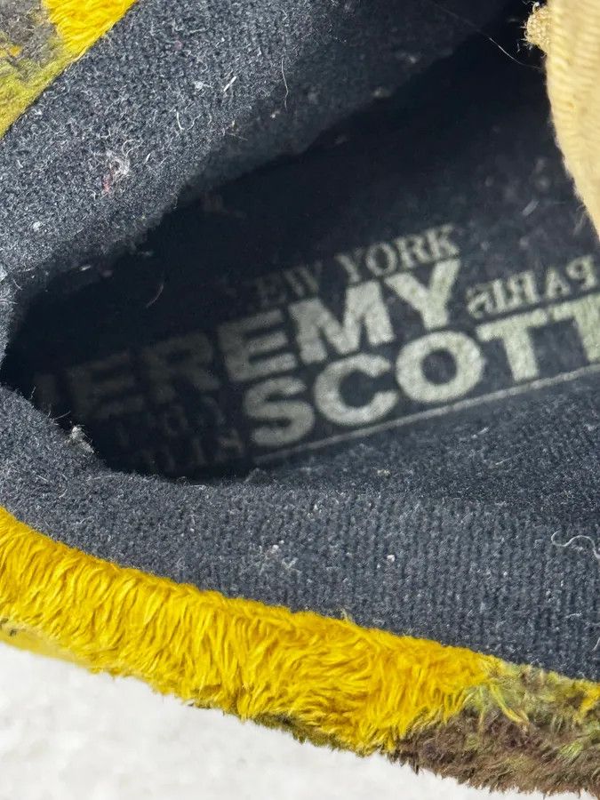 Adidas FW2013 Adidas x Jeremy Scott Khaki Plush Camo Bear Sneakers Size US 9 / EU 42 - 13 Thumbnail