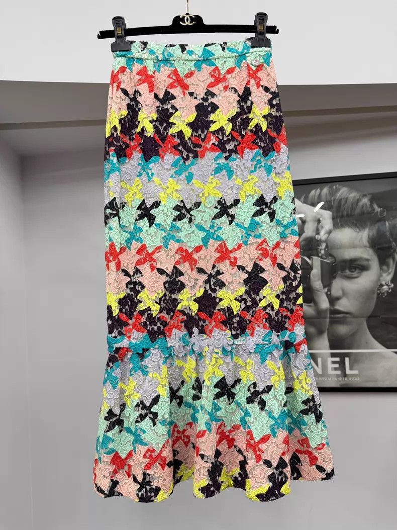 Chanel Chanel Cuban series colorful skirt Size 42" / US 20 - 1 Thumbnail