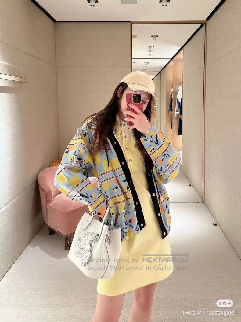 Louis Vuitton Louis Vuitton 24 Early Spring Carnation Hooded Jacket Size XS / US 0-2 / IT 36-38 - 7 Thumbnail
