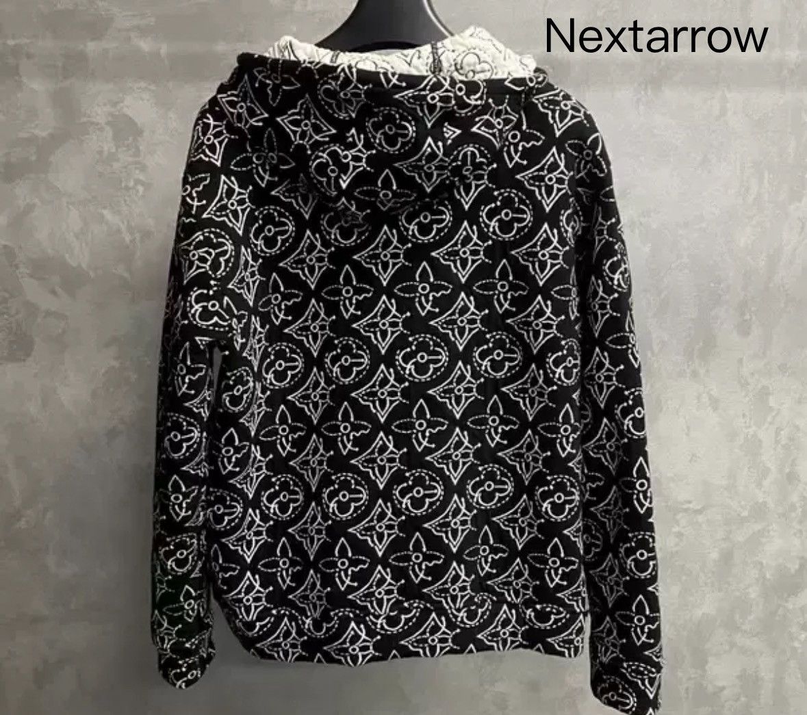 Louis Vuitton Louis Vuitton's latest black full print logo hooded jacket Size US XL / EU 56 / 4 - 2 Thumbnail