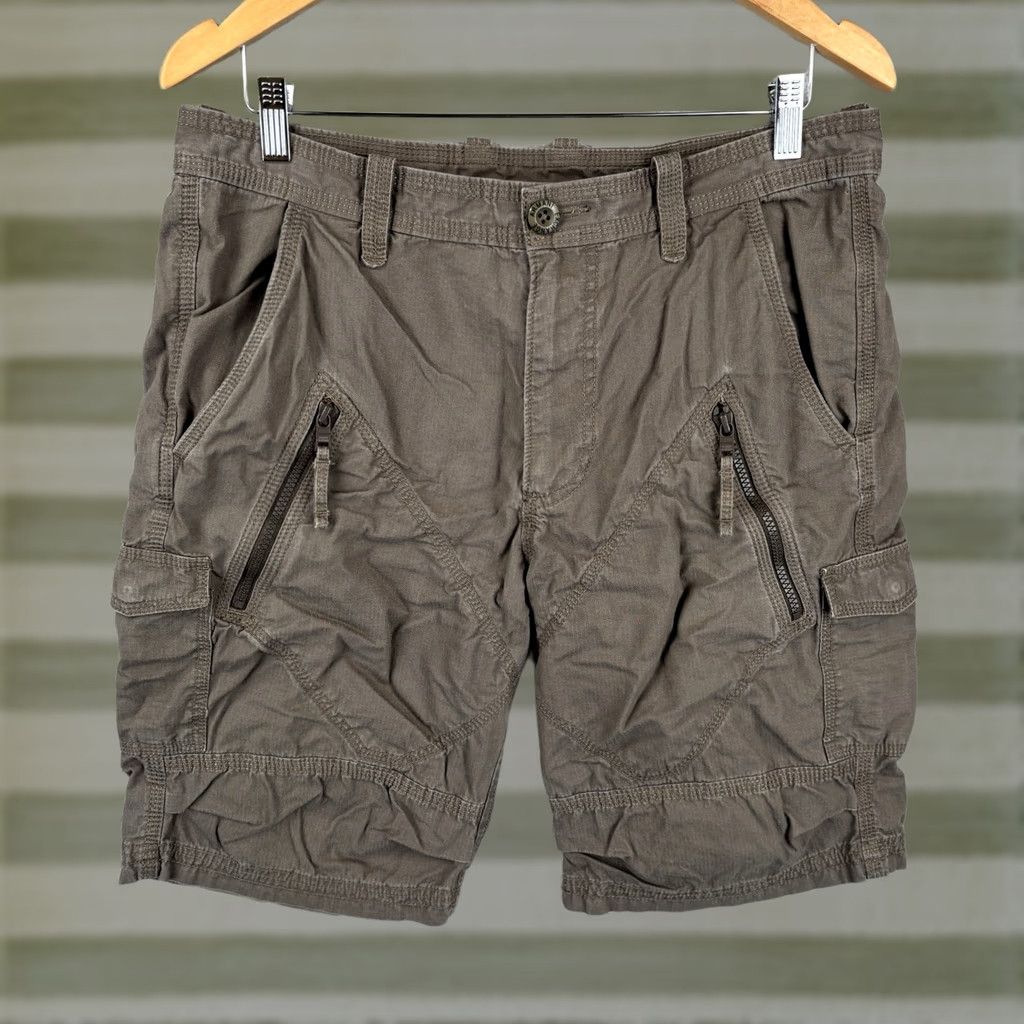 Armani Exchange Armani Exchange AX Cargo Short Men 34 Brown Cargo Pocket Ripstop Zip Button Flat Front Mid Rise Casual Regular Size US 34 / EU 50 - 1 Thumbnail