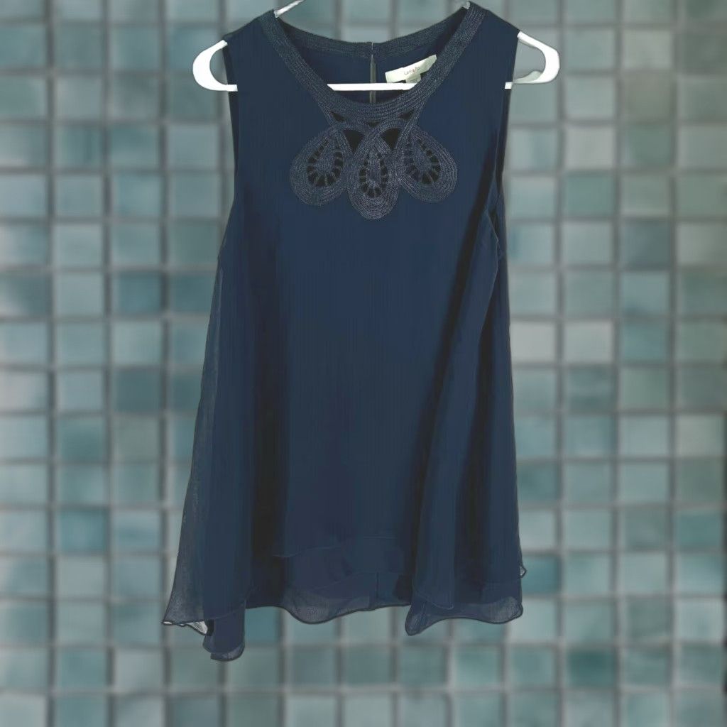 Vintage Lark & Ro Womens Blouse Tunic Sleeveless Navy Blue Embroidered Neck Layered Hem Size Medium Size M / US 6-8 / IT 42-44 - 1 Thumbnail