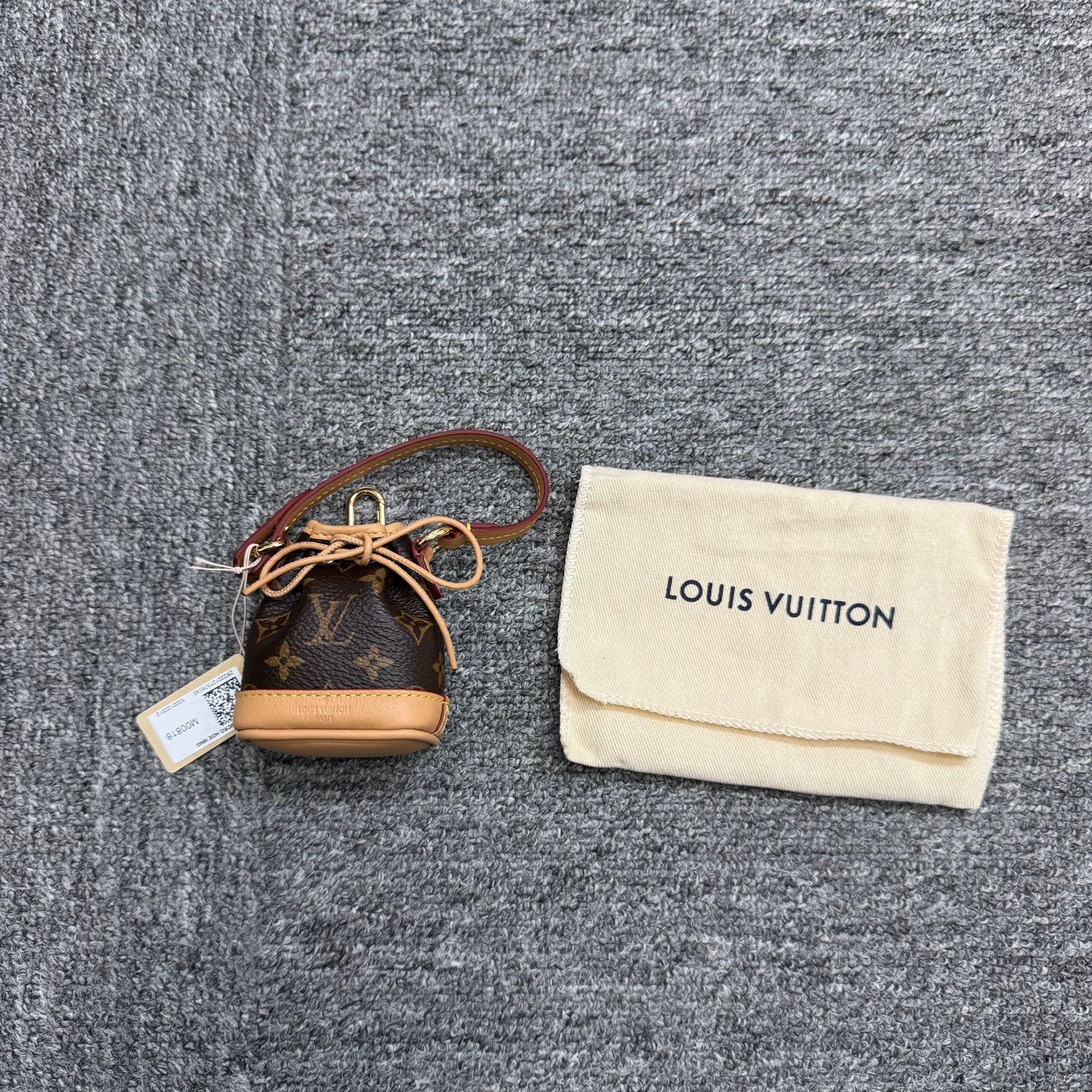 Louis Vuitton LV Bucket Bag Keychain New with Tags Size ONE SIZE - 1 Thumbnail