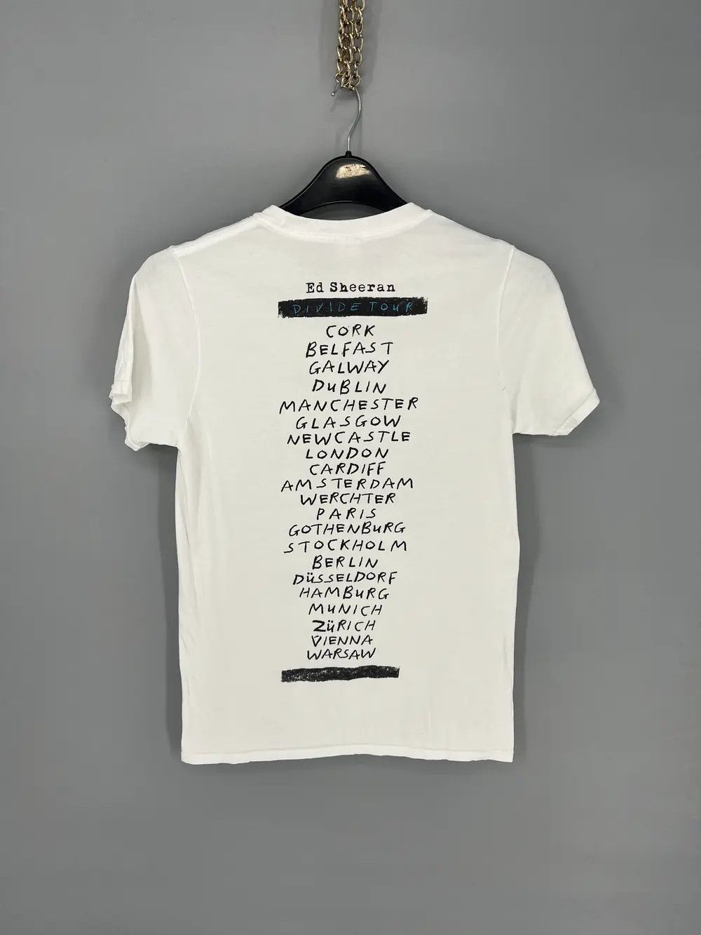 Vintage Vintage Y2K Ed Sheeran Divide World Tour T-Shirt S Size Size US S / EU 44-46 / 1 - 9 Thumbnail