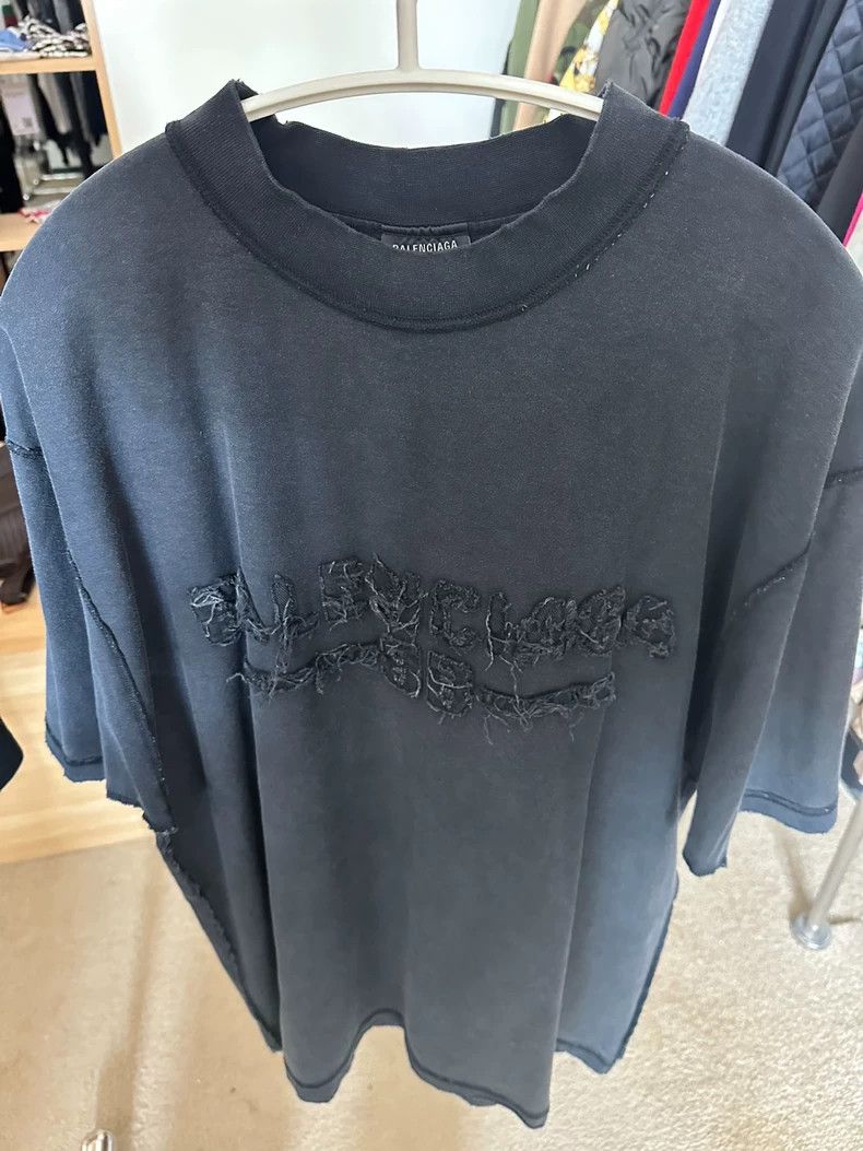 Balenciaga Balenciaga Flock Printed Short Sleeve Size US S / EU 44-46 / 1 - 1 Thumbnail